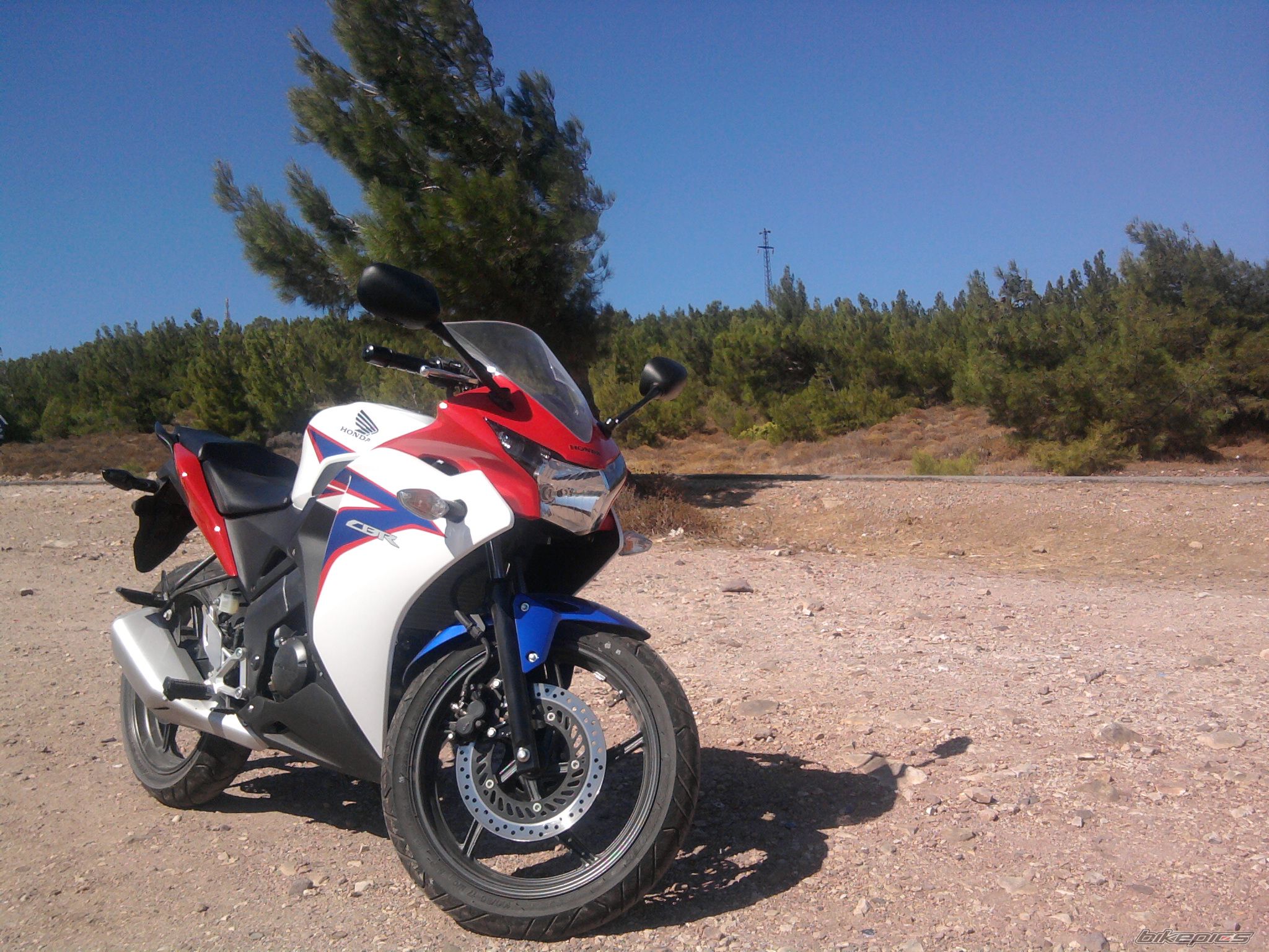 2012 HONDA CBR 125 | Picture 2339363 motorcycle photo