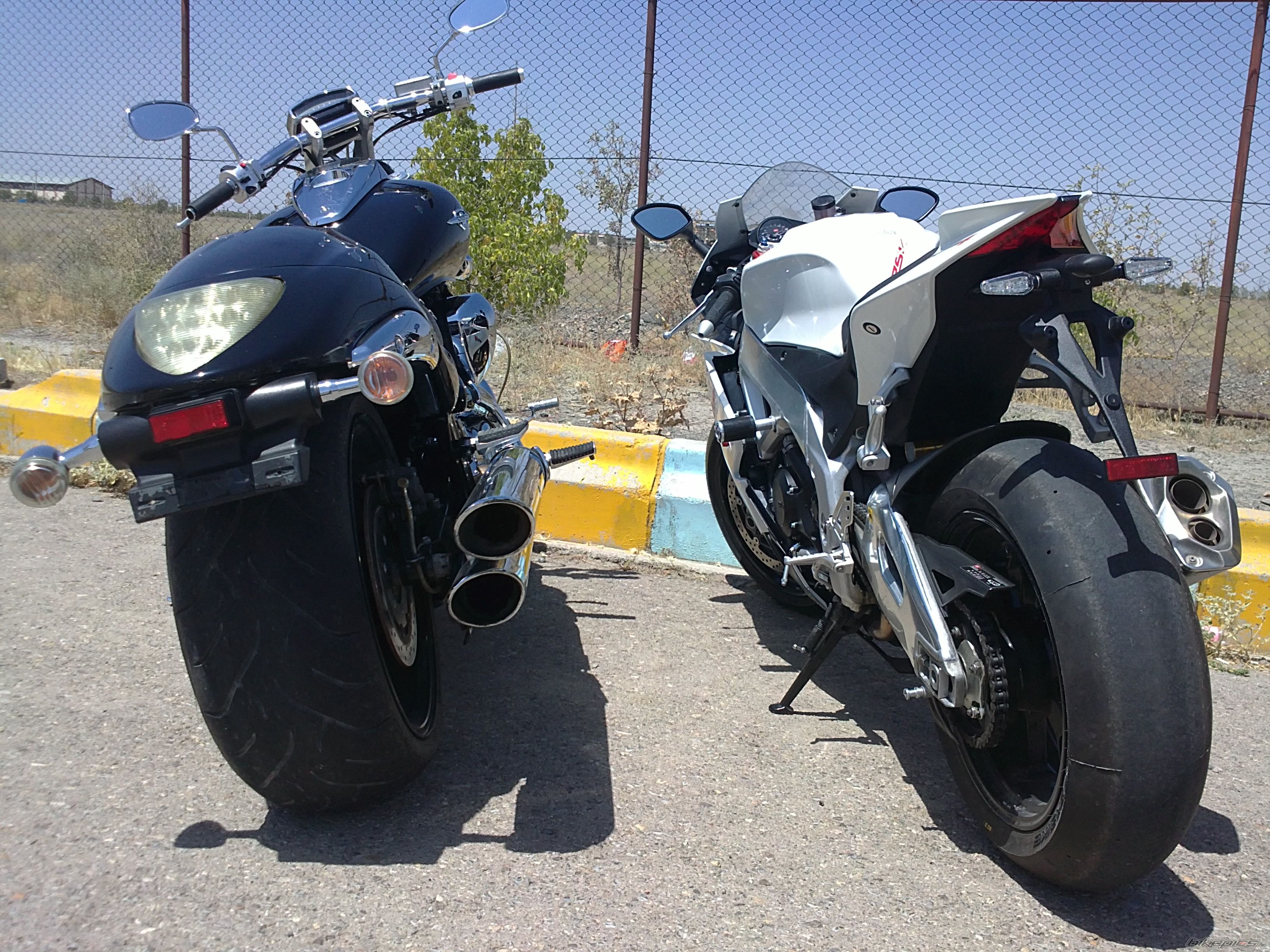 2012 APRILIA RSV4 | Picture 2341004 motorcycle photo