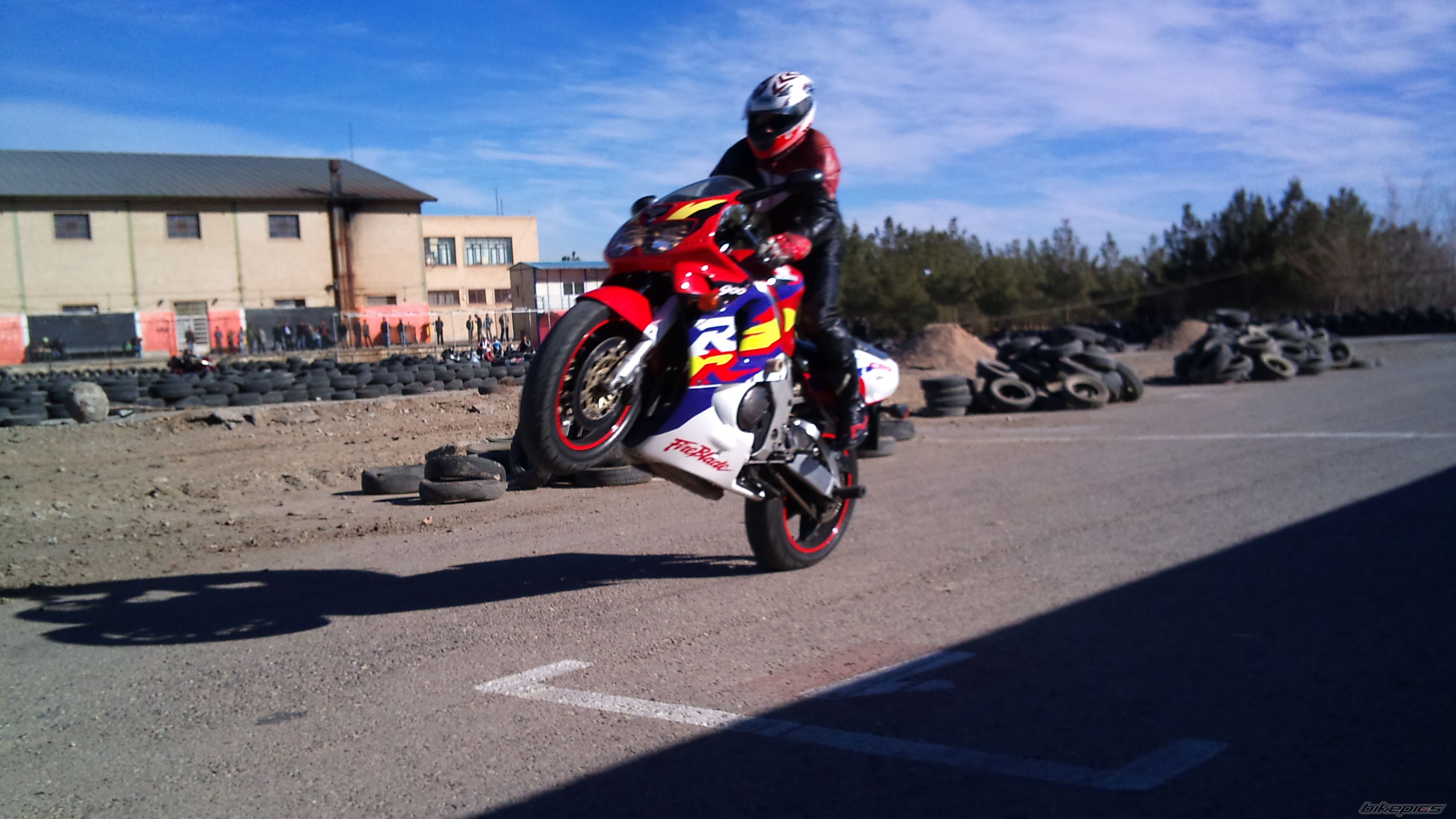 1999 HONDA CBR 900RR FIREBLADE | Picture 2342497 motorcycle photo