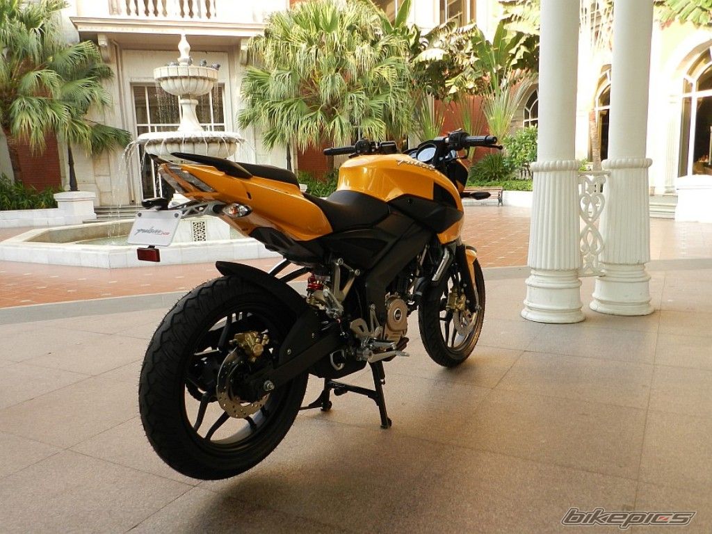 2012 BAJAJ PULSAR 200 NS | Picture 2346190 motorcycle photo