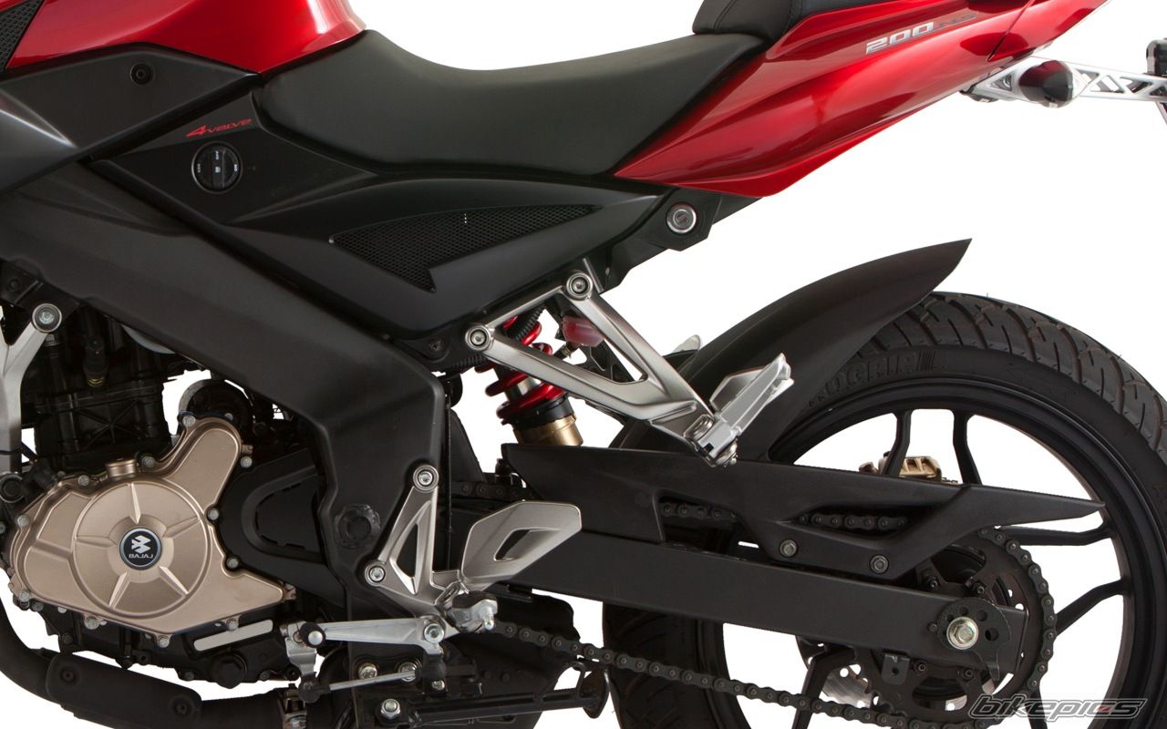 2012 BAJAJ PULSAR 200 NS | Picture 2346195 motorcycle photo