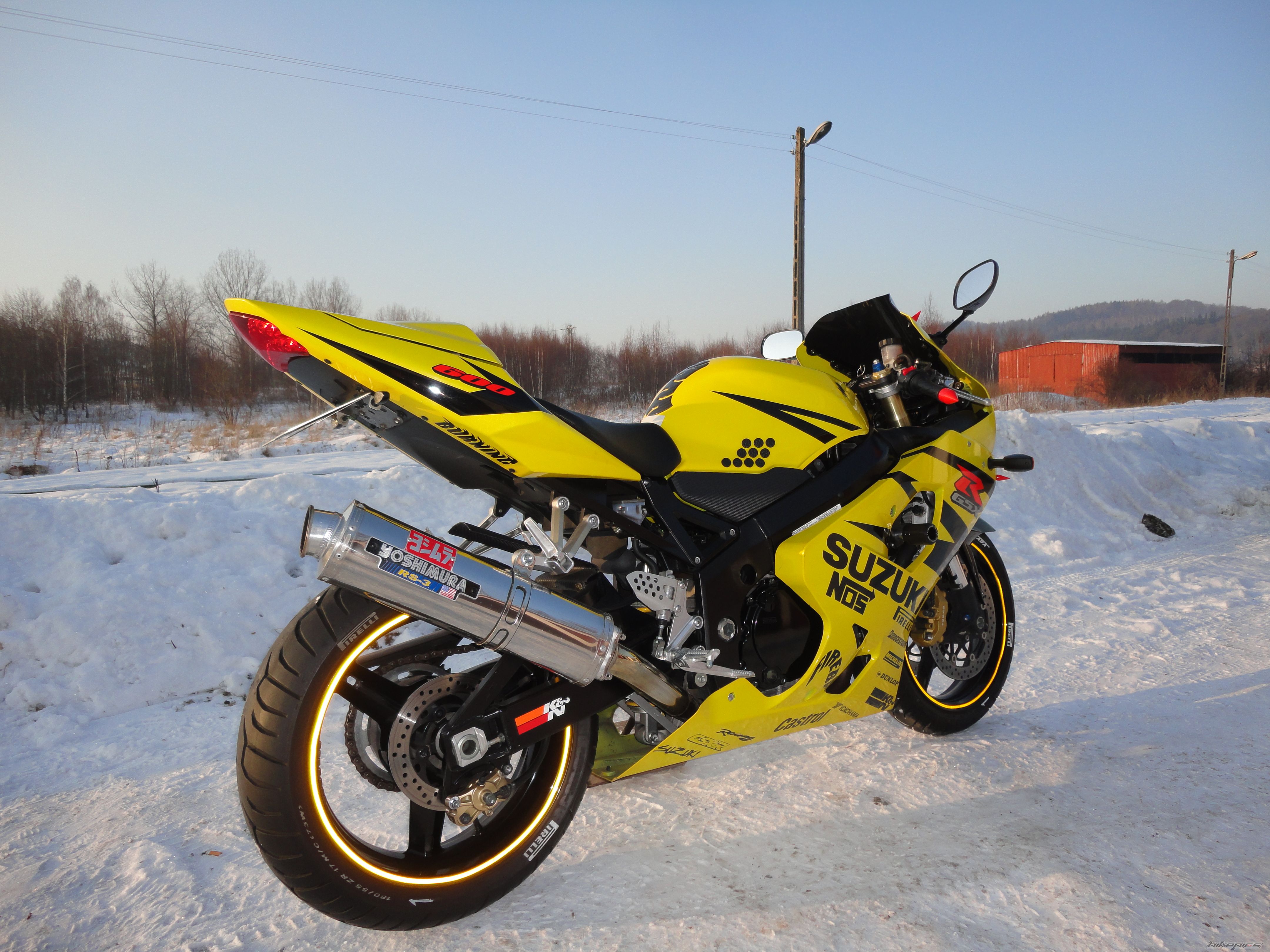 2004 SUZUKI GSX R 600 | Picture 2346820 motorcycle photo