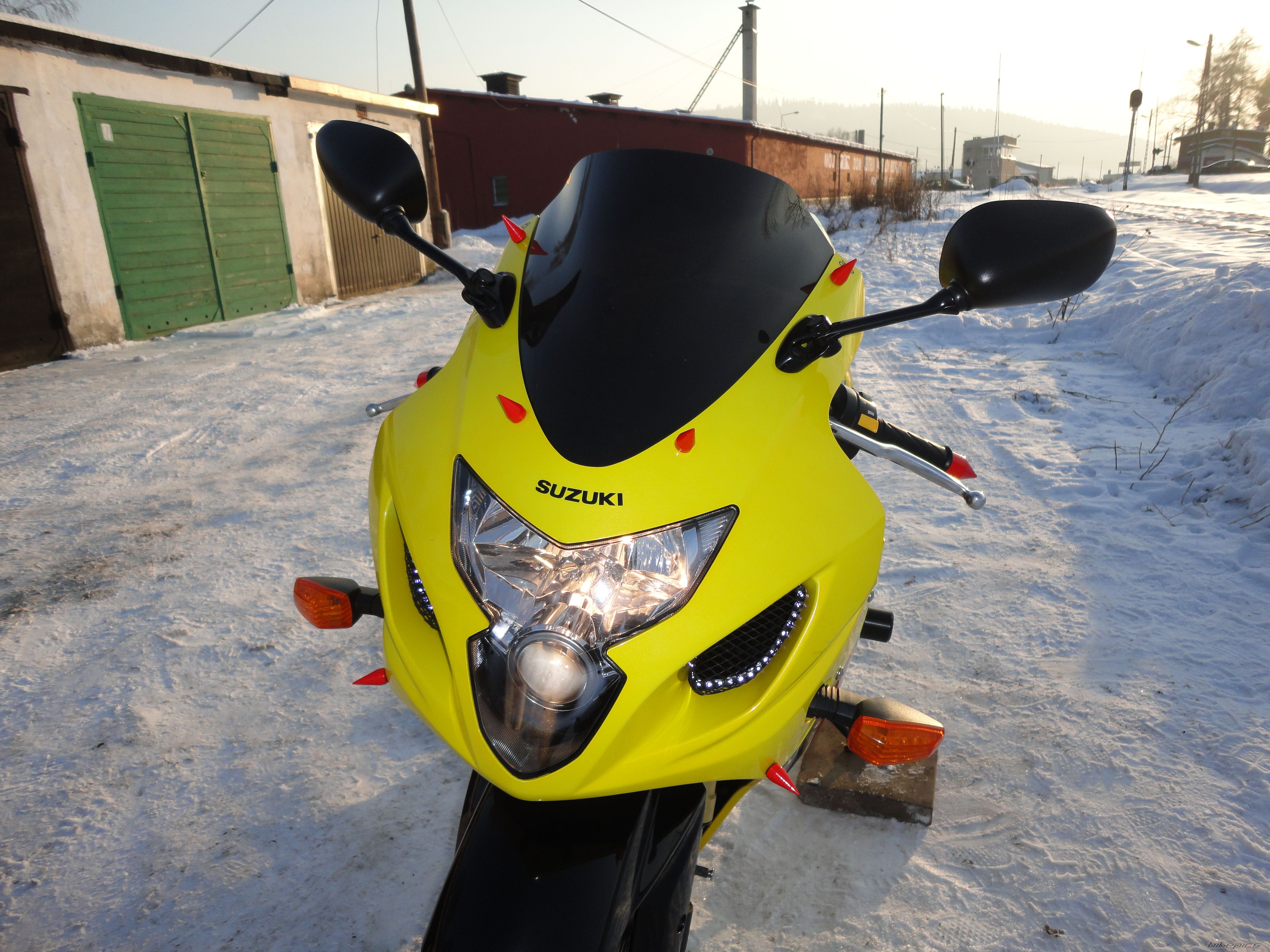 2004 SUZUKI GSX R 600 | Picture 2346826 motorcycle photo