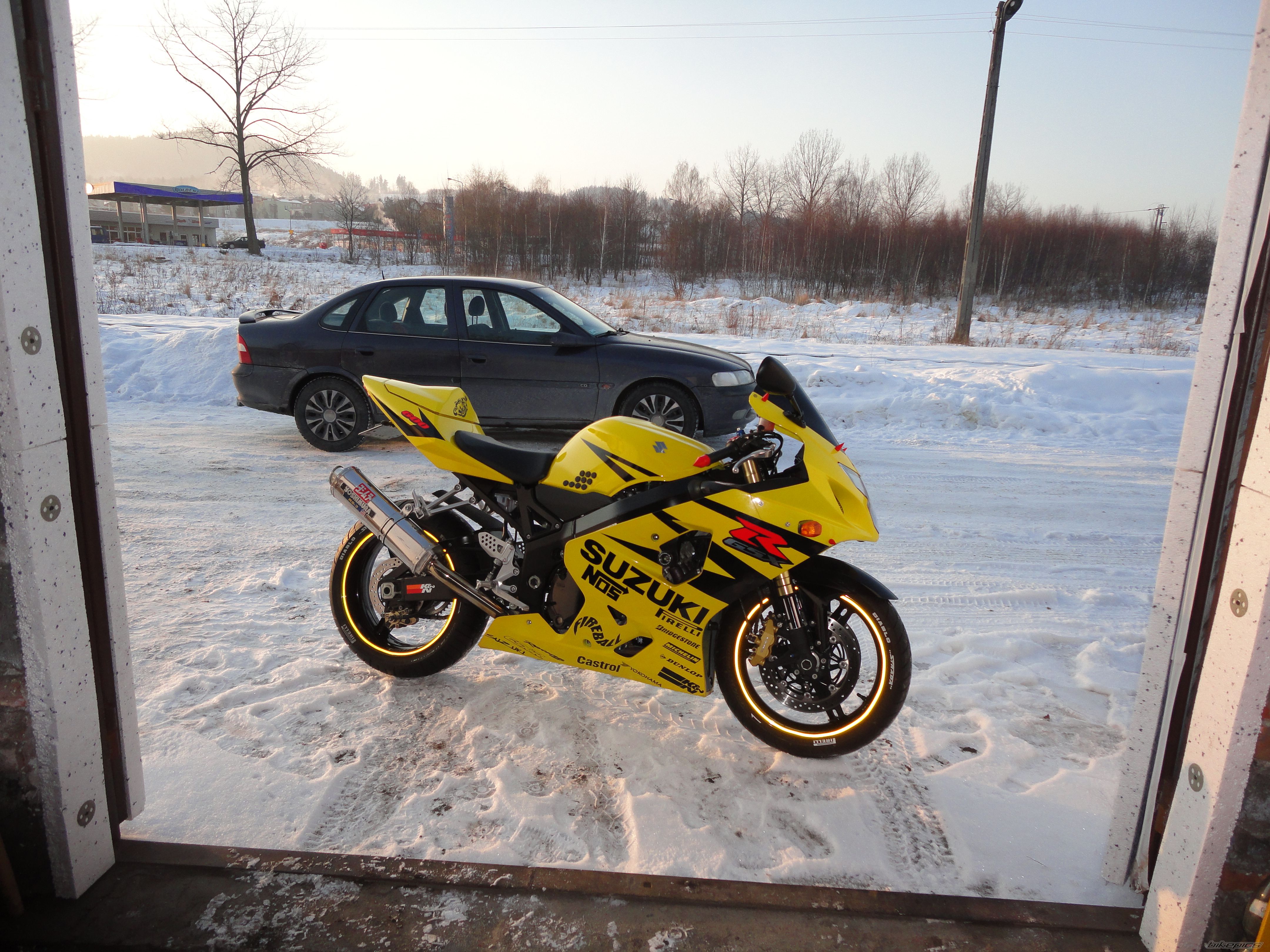 2004 SUZUKI GSX R 600 | Picture 2346852 motorcycle photo