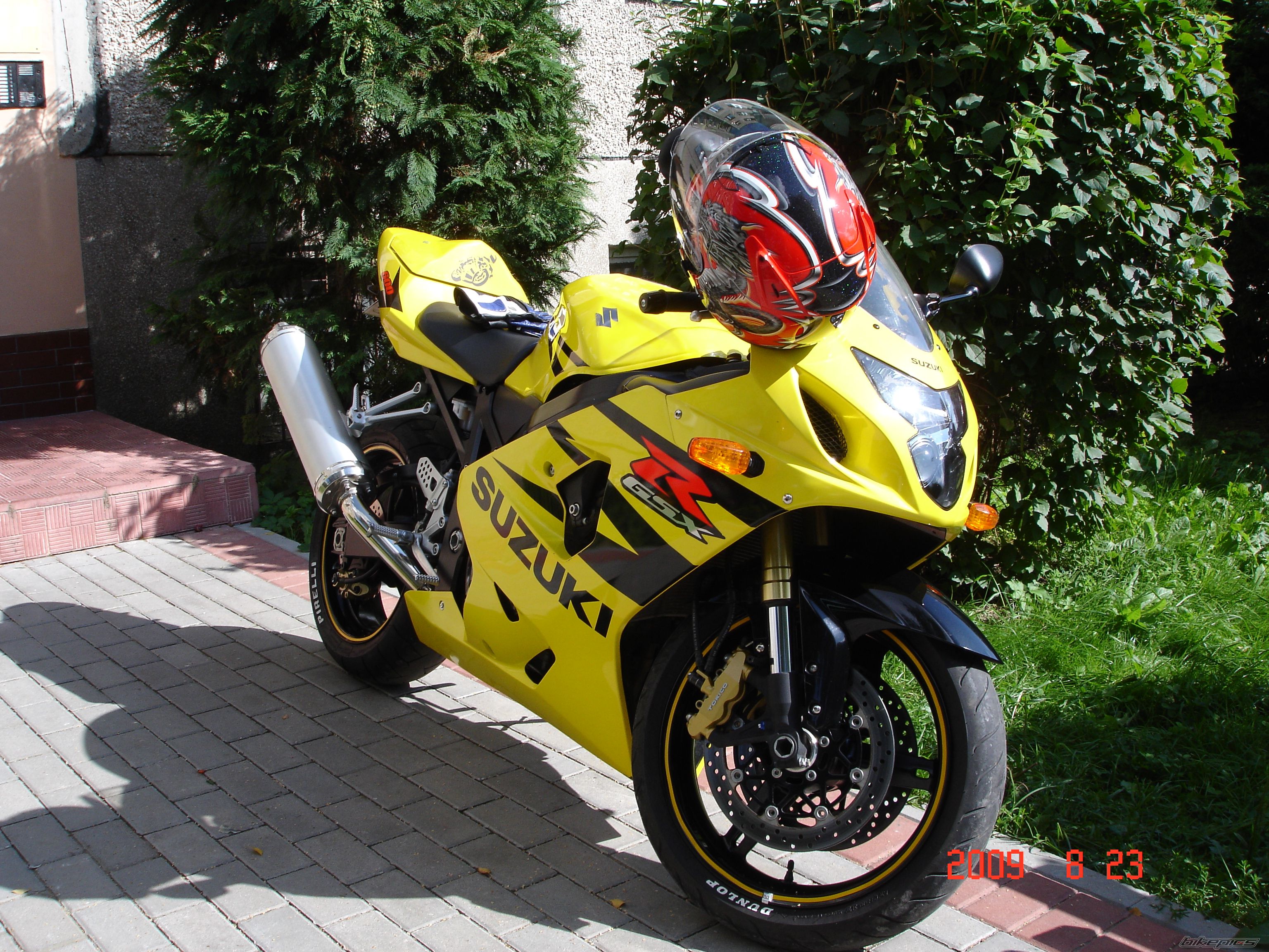2004 SUZUKI GSX R 600 | Picture 2348872 motorcycle photo