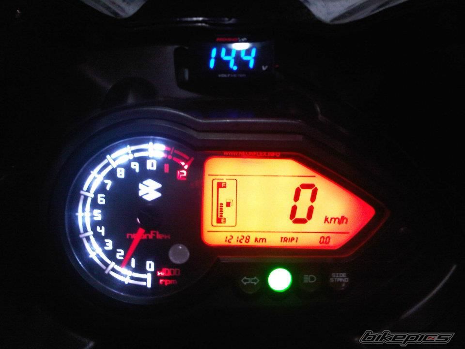 2011 BAJAJ PULSAR 220F | Picture 2352023 motorcycle photo