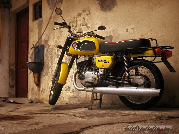1970 CZ 175 | Picture 2352197 motorcycle photo