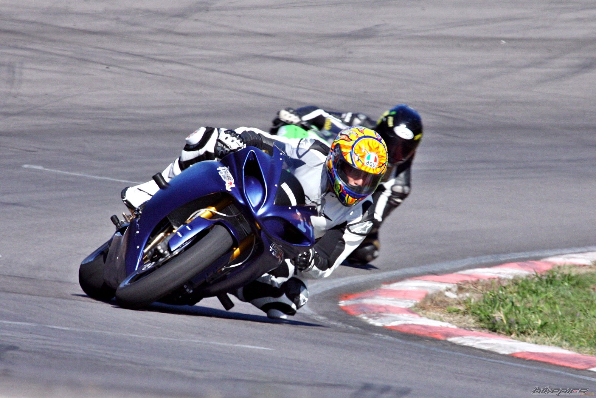 2012 YAMAHA YZF R1 | Picture 2352933 motorcycle photo