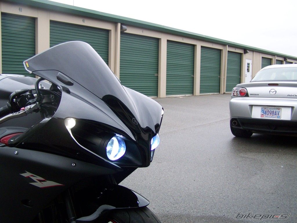 2009 YAMAHA YZF R1 | Picture 2354783 motorcycle photo
