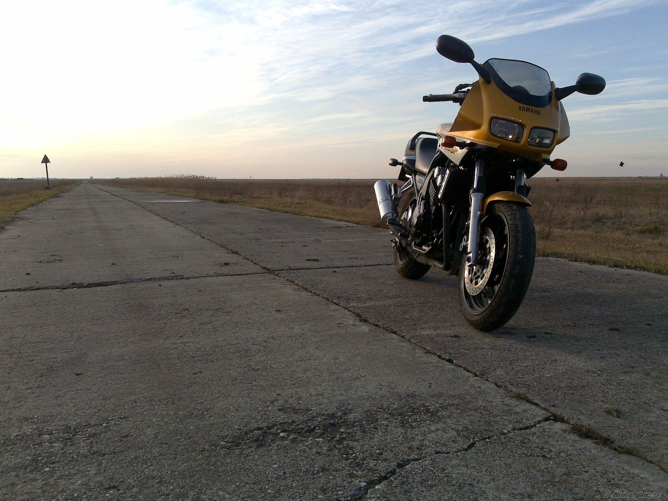 2011 YAMAHA FZS 600 FAZER | Picture 2355219 motorcycle photo