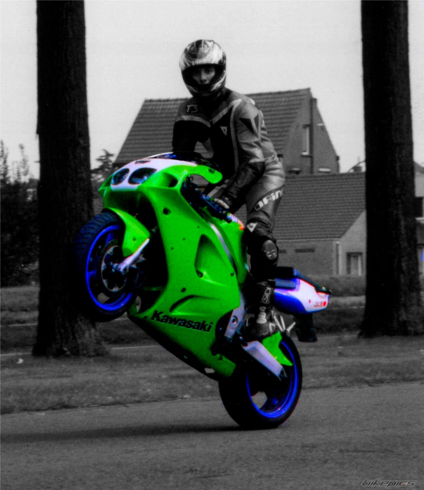 1996 KAWASAKI ZX 7R | Picture 2355632 motorcycle photo