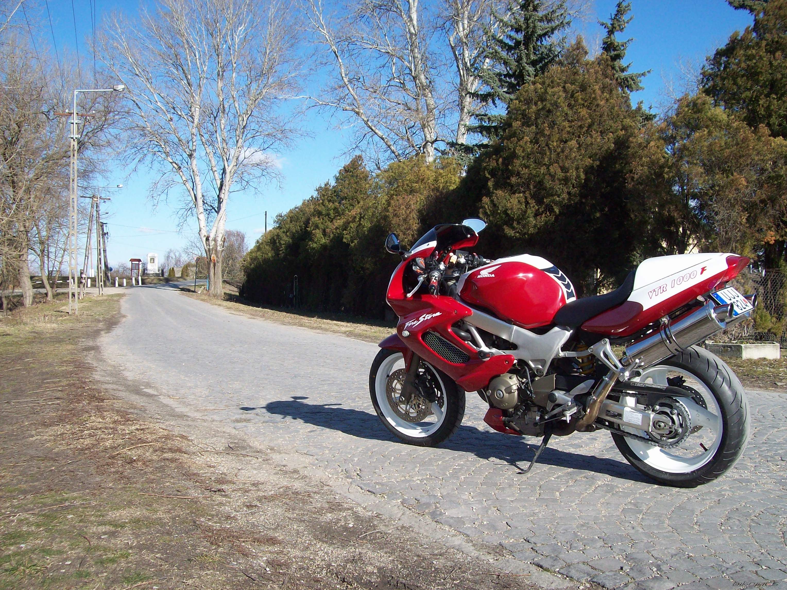 2010 HONDA VTR 1000 | Picture 2356726 motorcycle photo