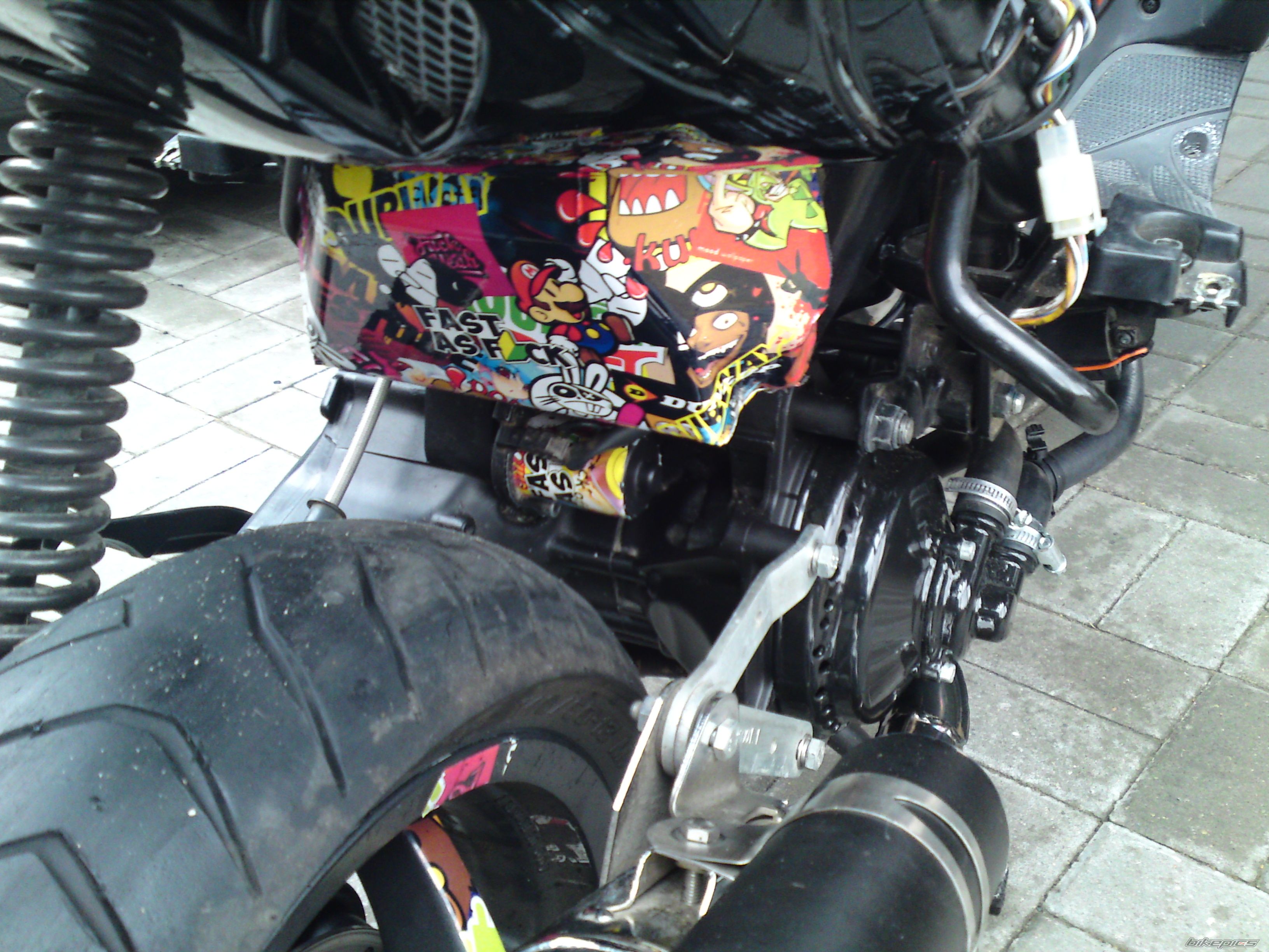 2010 YAMAHA AEROX 50 | Picture 2358133 motorcycle photo