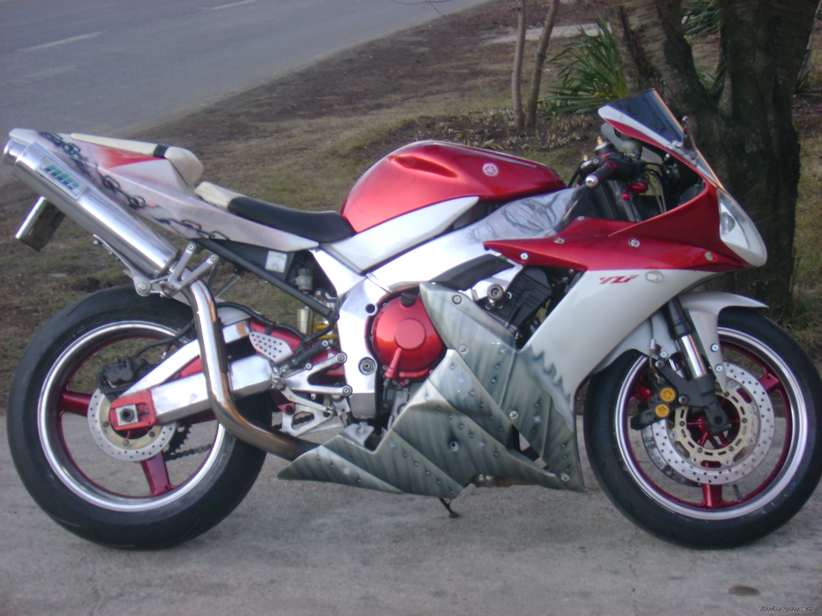 2004 YAMAHA YZF R1 | Picture 2358845 motorcycle photo