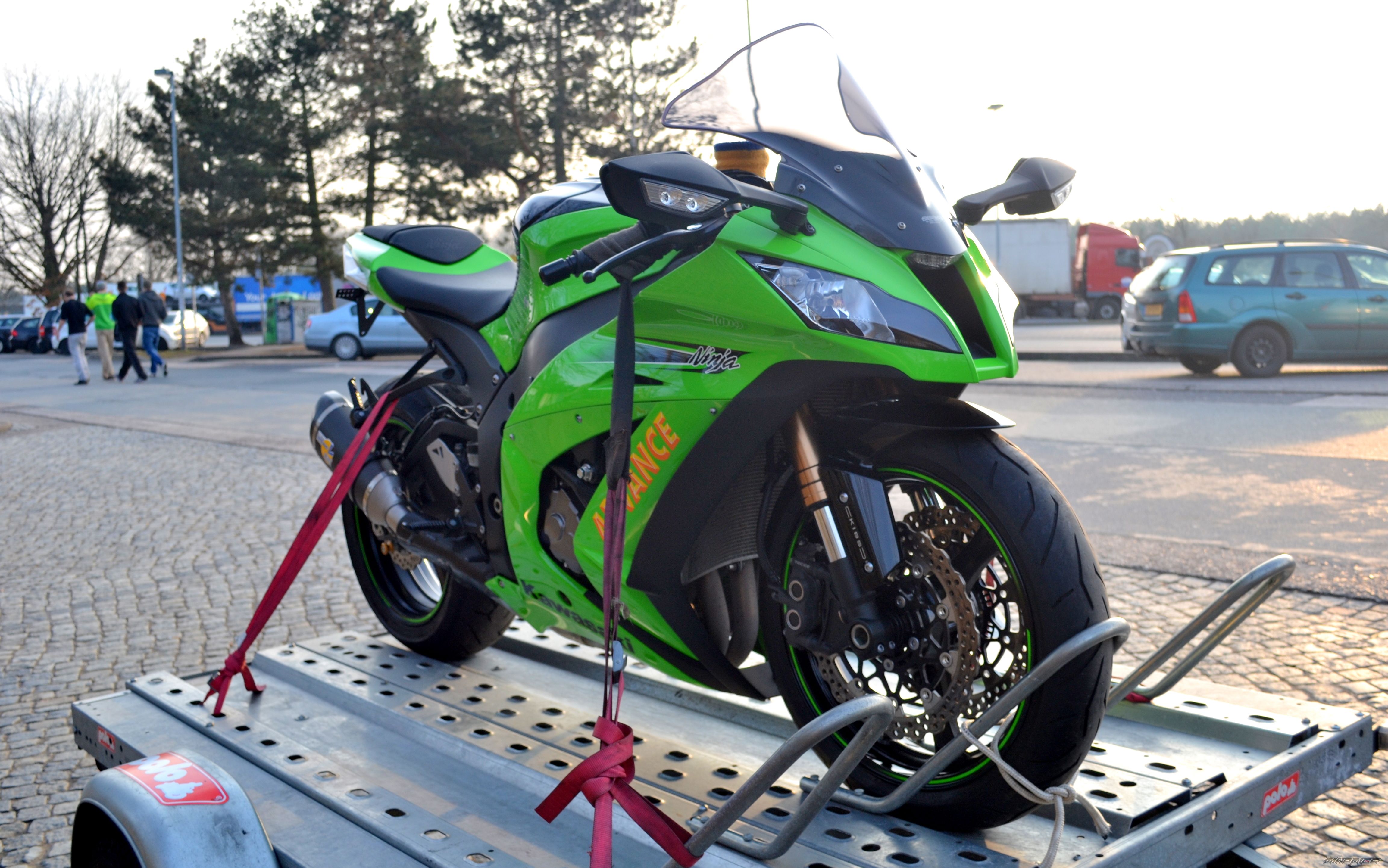 2011 KAWASAKI ZX 10R | Picture 2358846 motorcycle photo