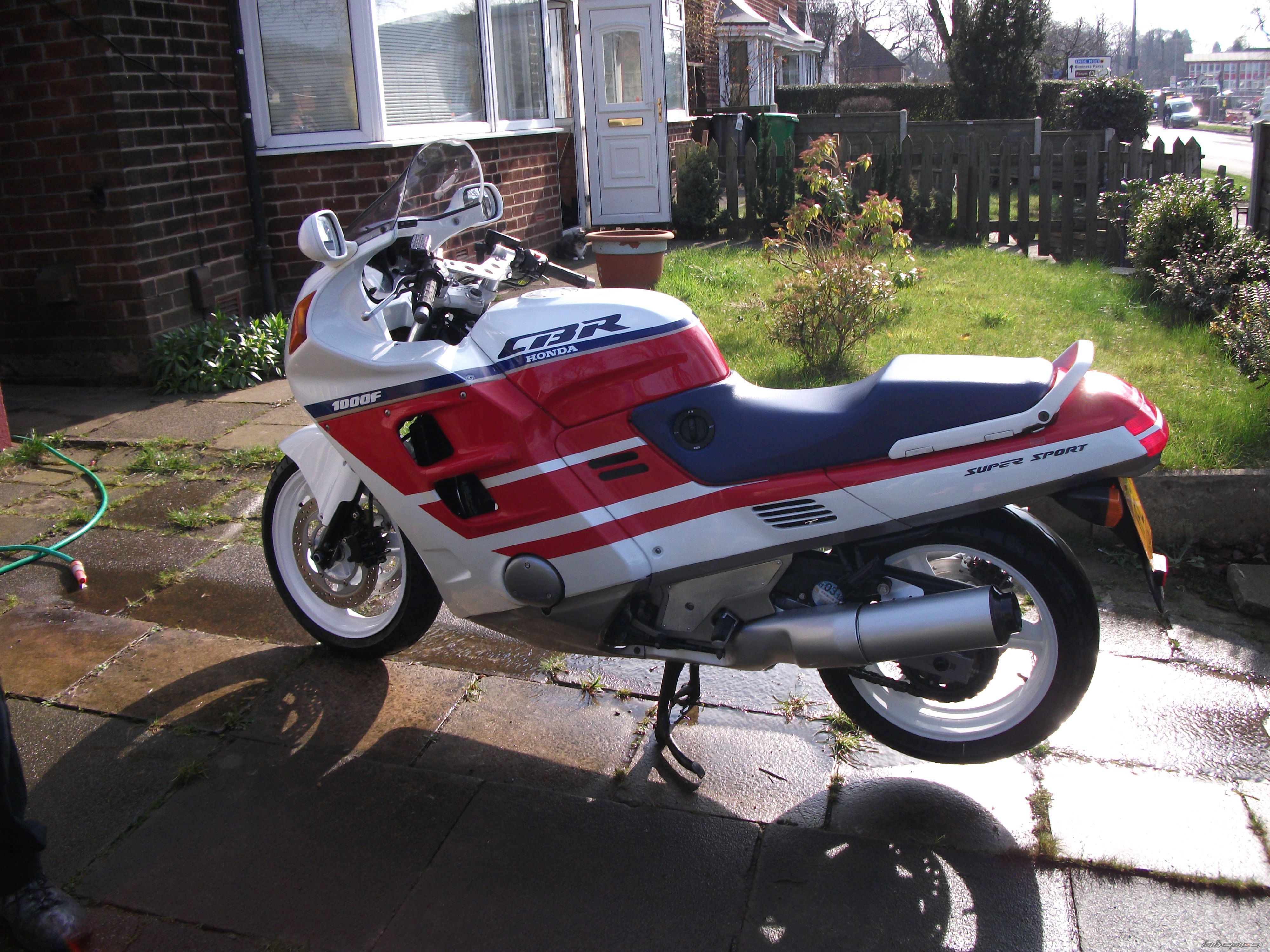 1990 HONDA CBR 1000 F | Picture 2359515 motorcycle photo