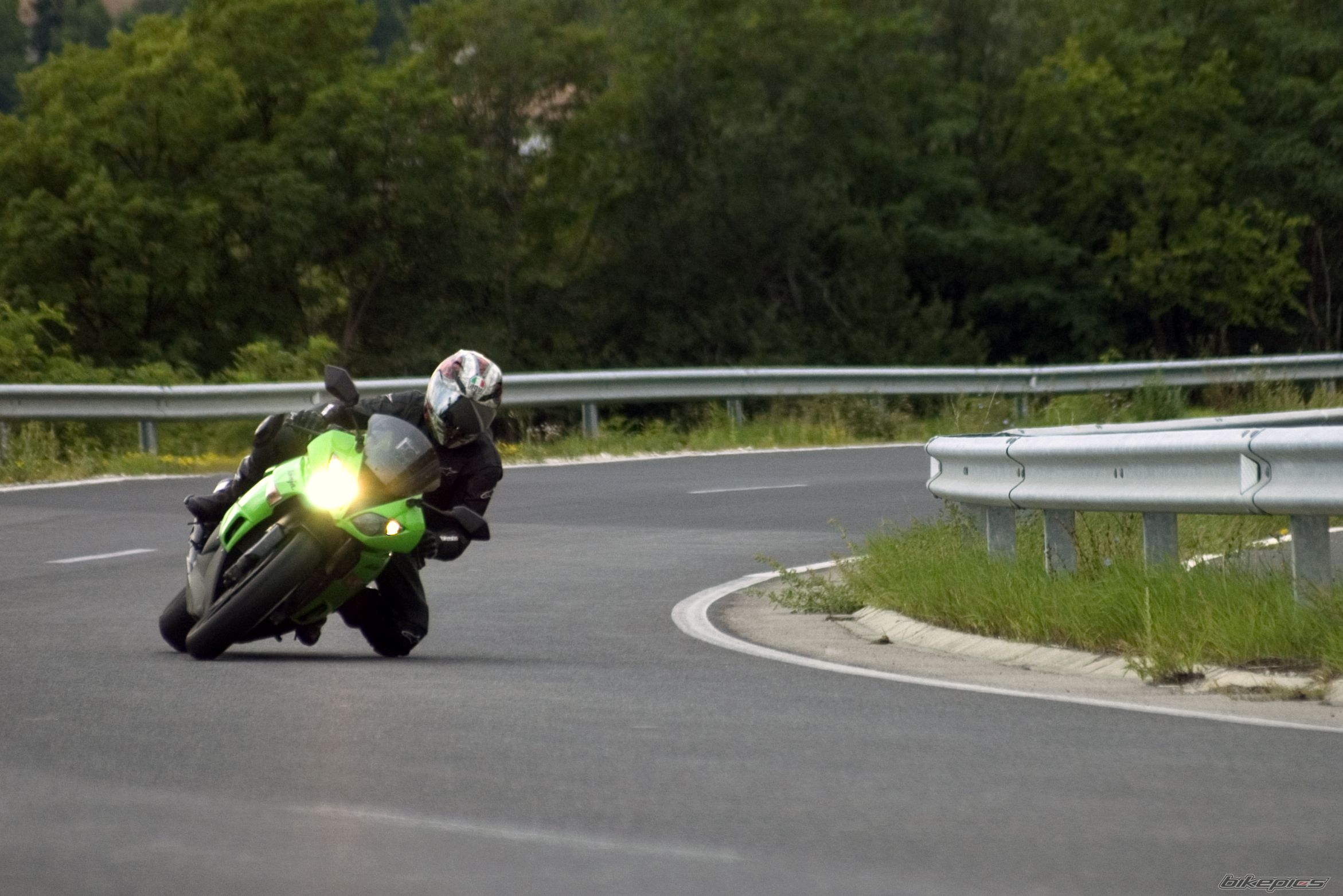 2009 KAWASAKI ZX 6R | Picture 2359858 motorcycle photo