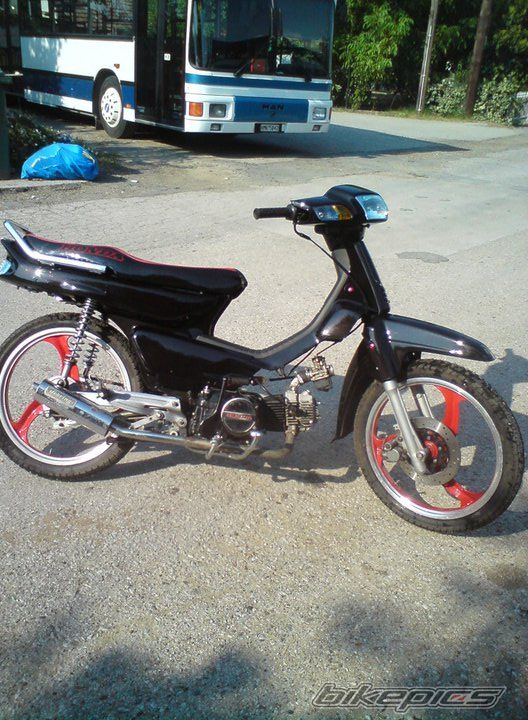 2012 HONDA ASTREA GRAND | Picture 2359859 motorcycle photo