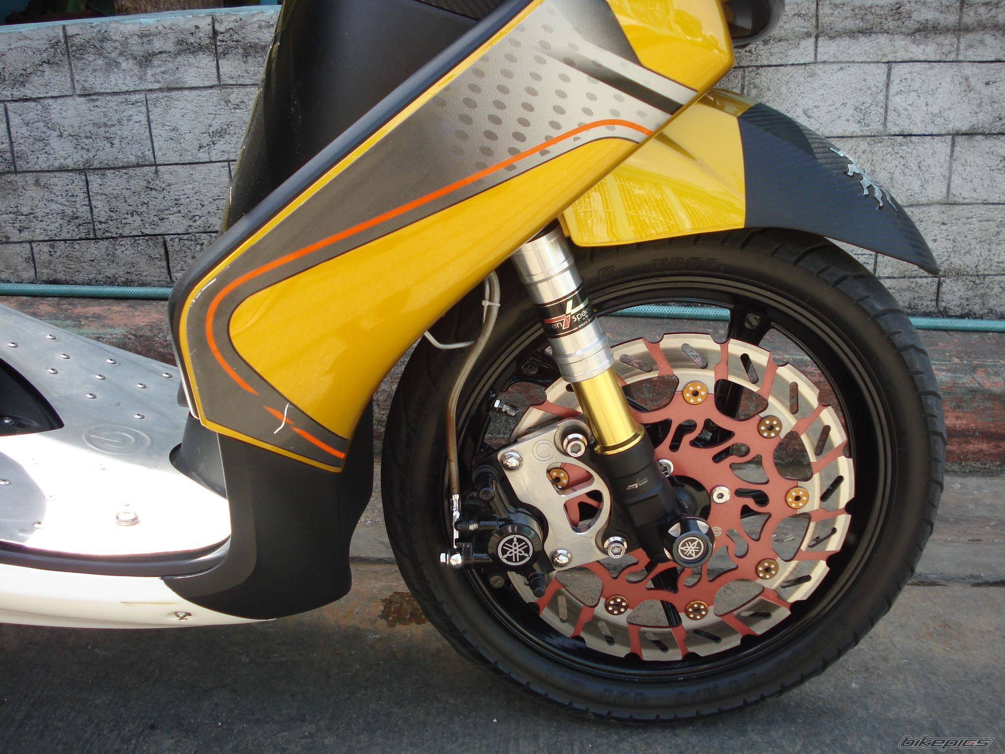 2010 YAMAHA MIO | Picture 2360313 motorcycle photo