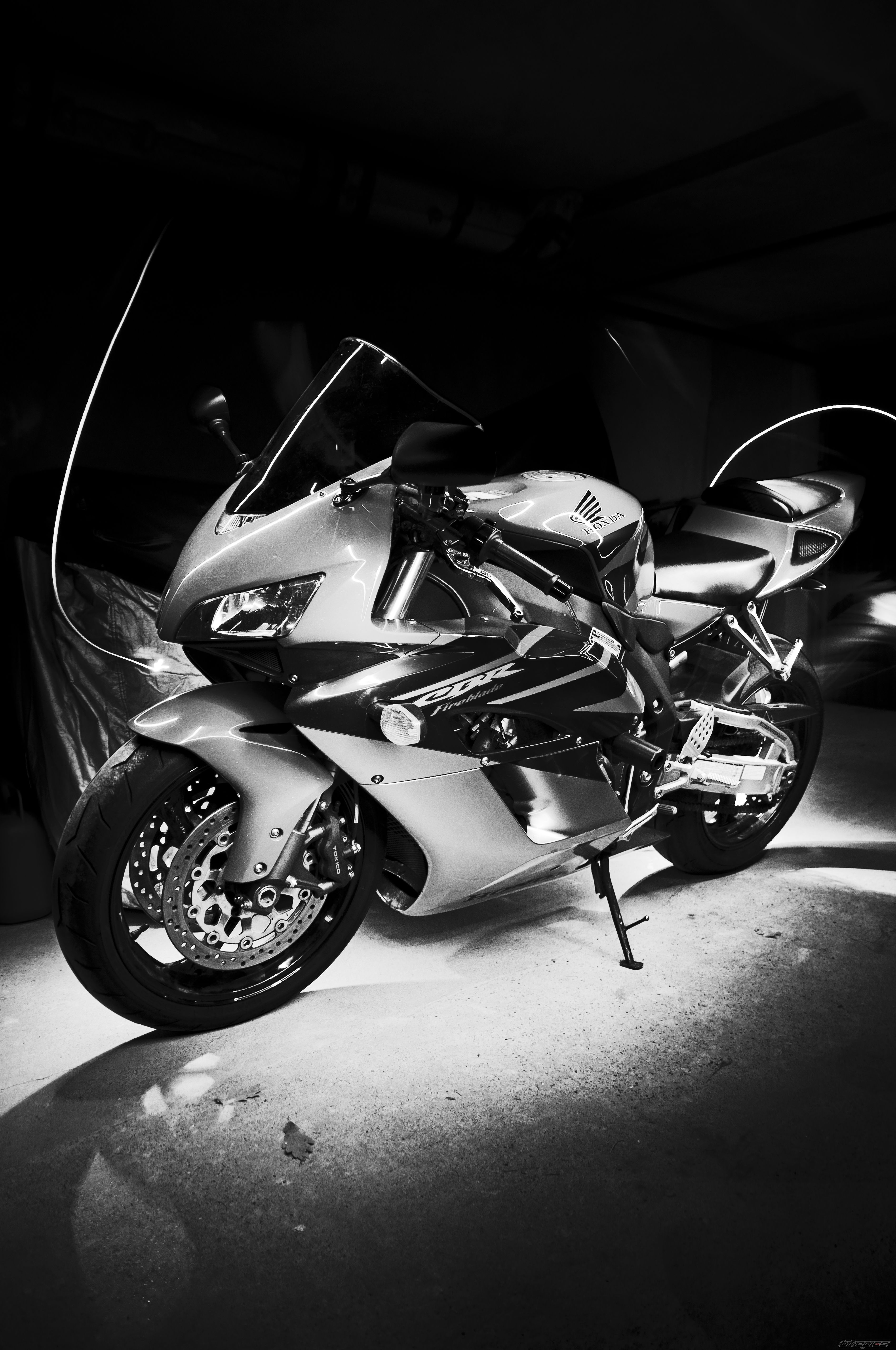 2004 HONDA CBR 1000  RR | Picture 2360497 motorcycle photo