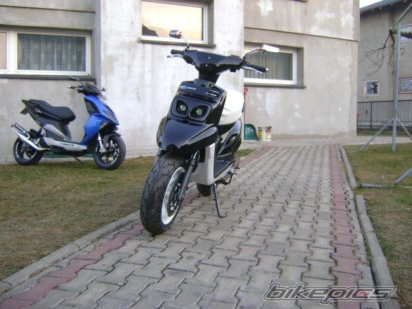 2005 PIAGGIO NRG | Picture 2361429 motorcycle photo