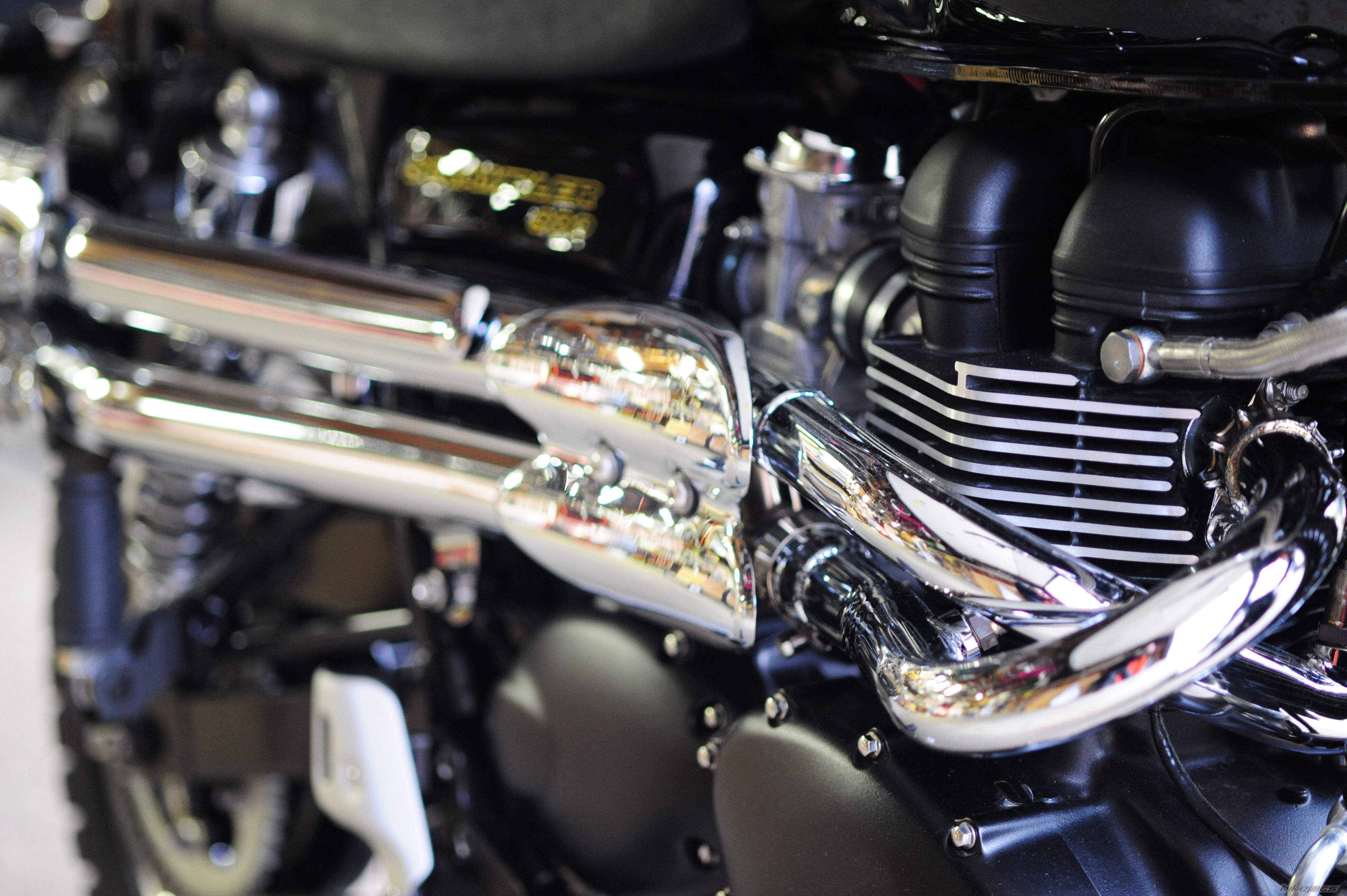 2010 TRIUMPH SCRAMBLER | Picture 2361546 motorcycle photo