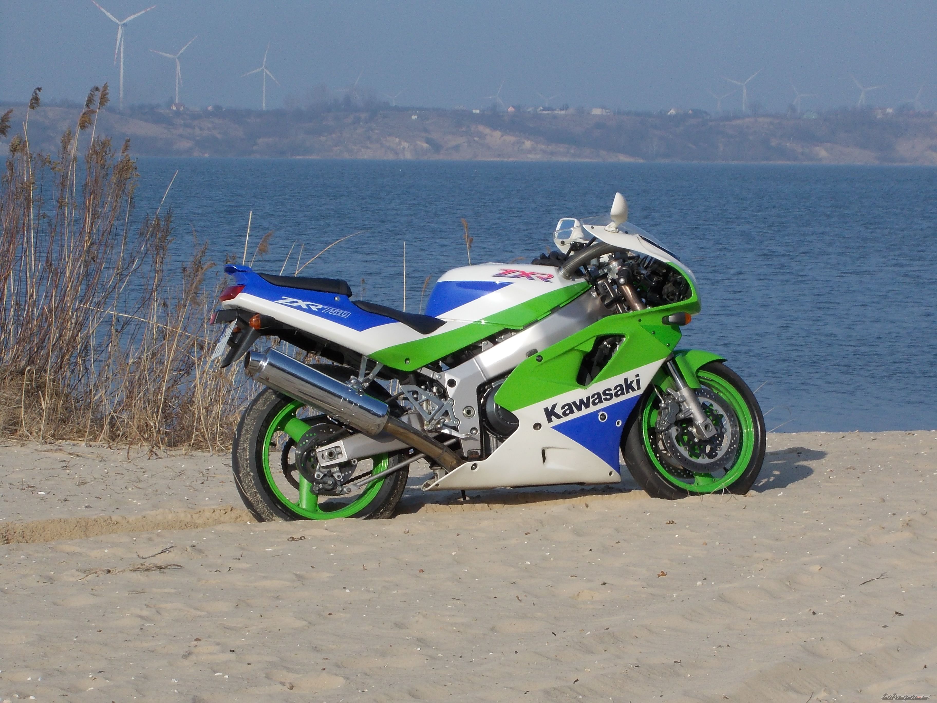 1991 KAWASAKI ZXR 750 | Picture 2366616 motorcycle photo