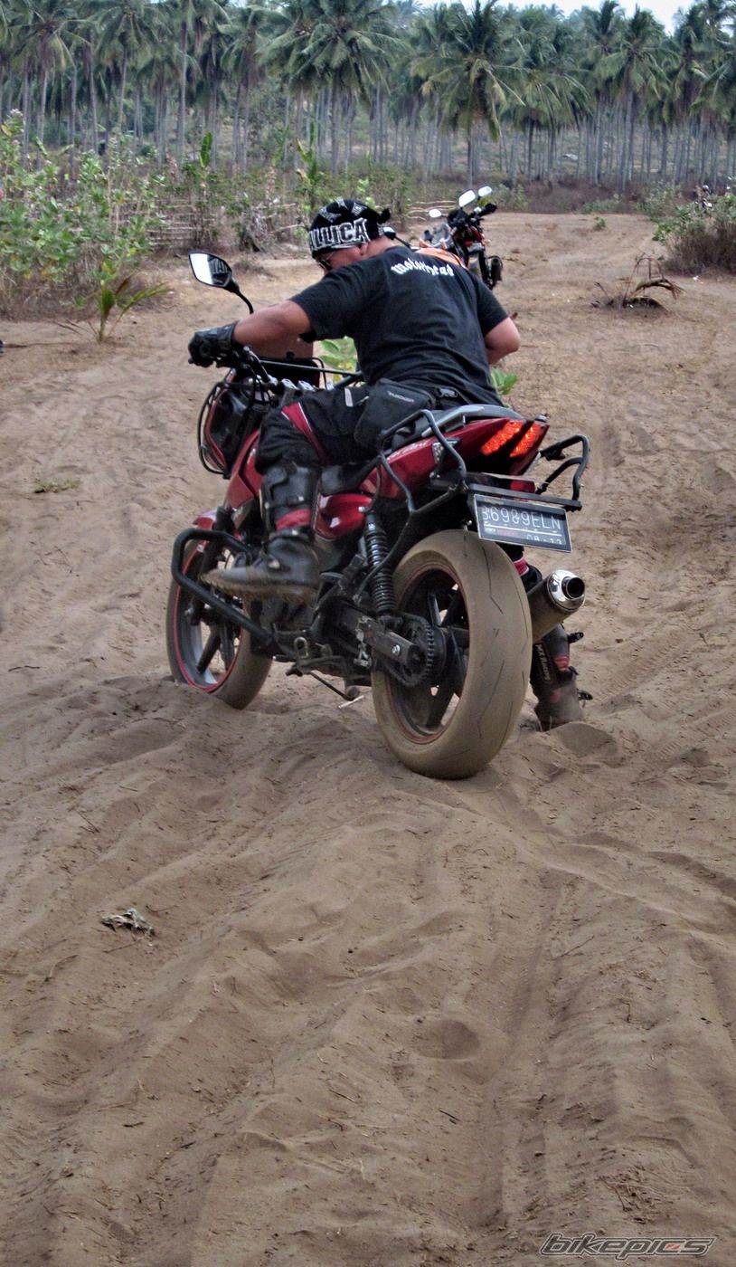 2008 BAJAJ PULSAR 200 | Picture 2368272 motorcycle photo