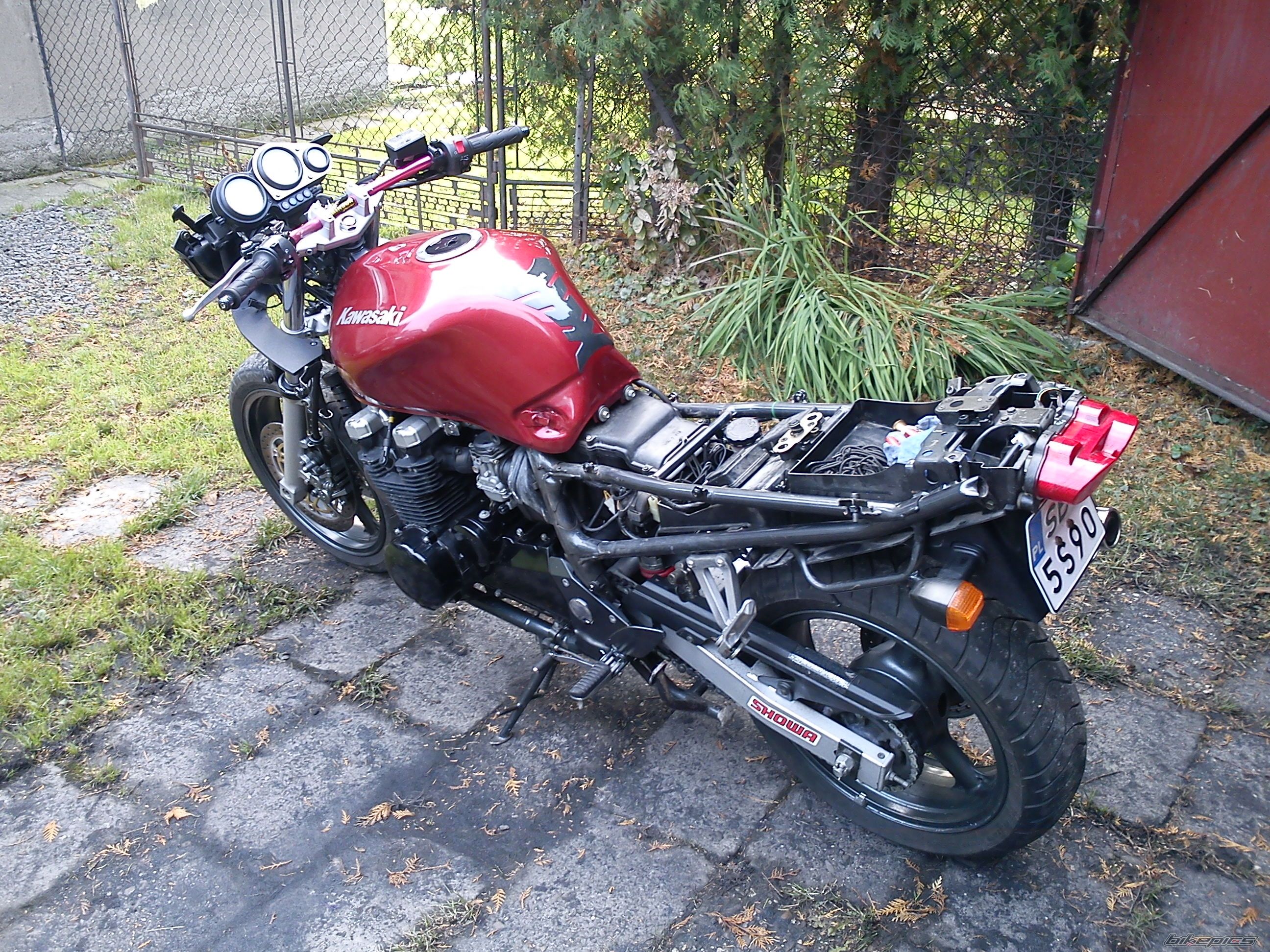 2002 KAWASAKI ZR7S | Picture 2368419 motorcycle photo
