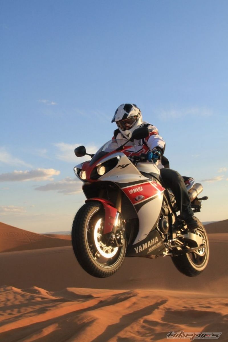 2012 YAMAHA YZF R1 | Picture 2368908 motorcycle photo
