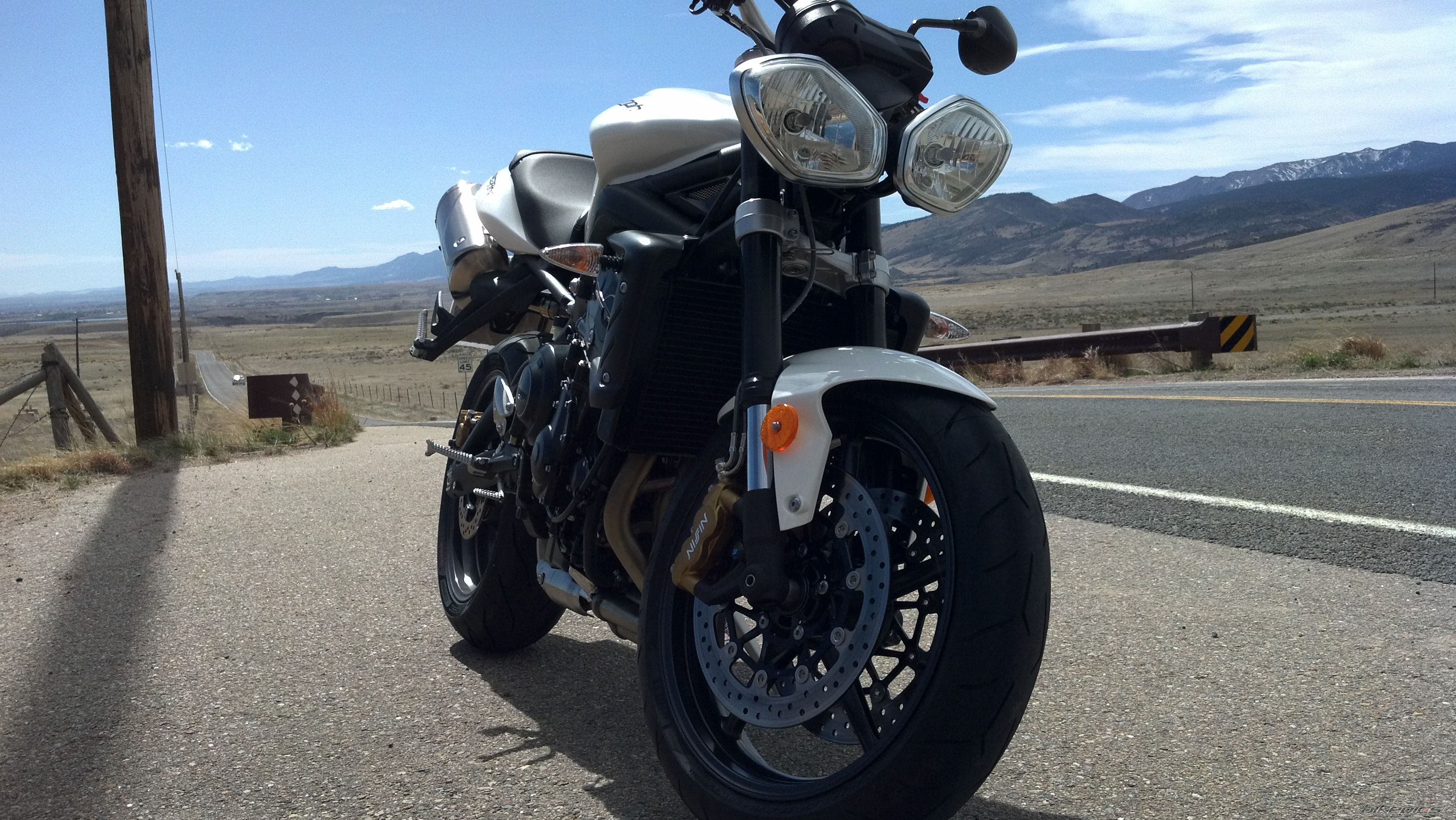 2012 TRIUMPH STREET TRIPLE R | Picture 2369550 motorcycle photo
