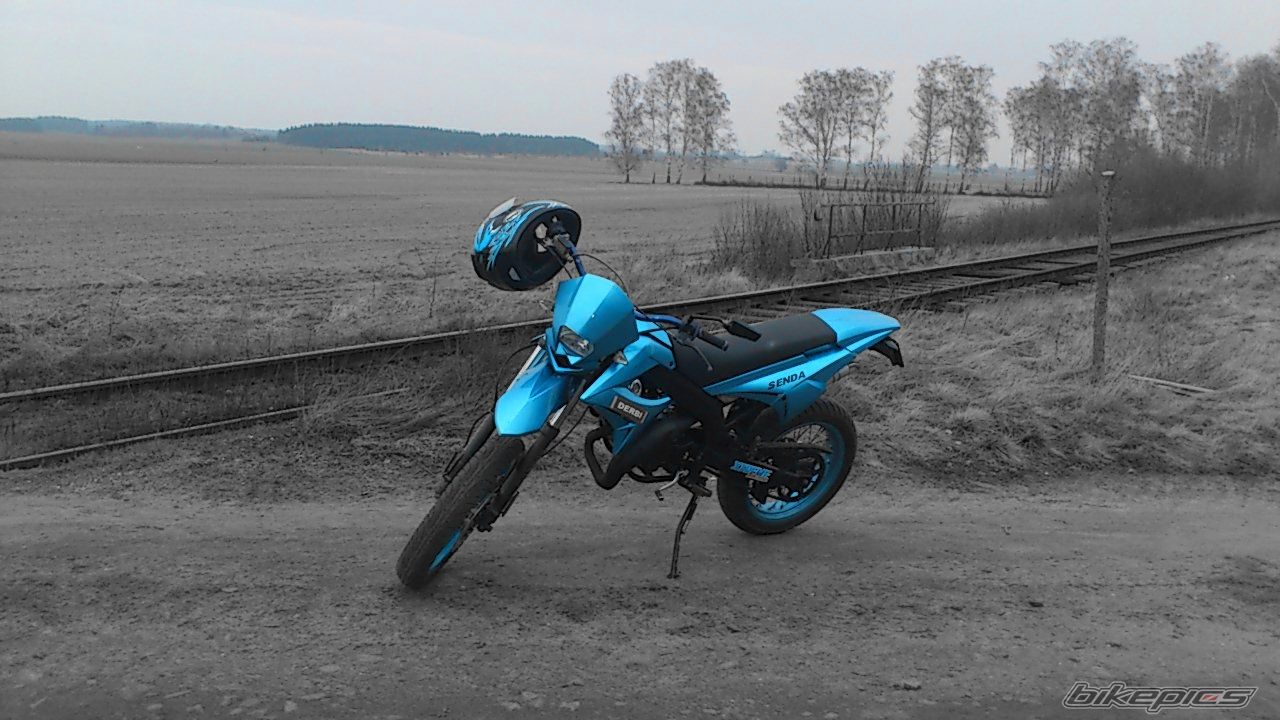 2004 DERBI SENDA SM 50 | Picture 2369841 motorcycle photo