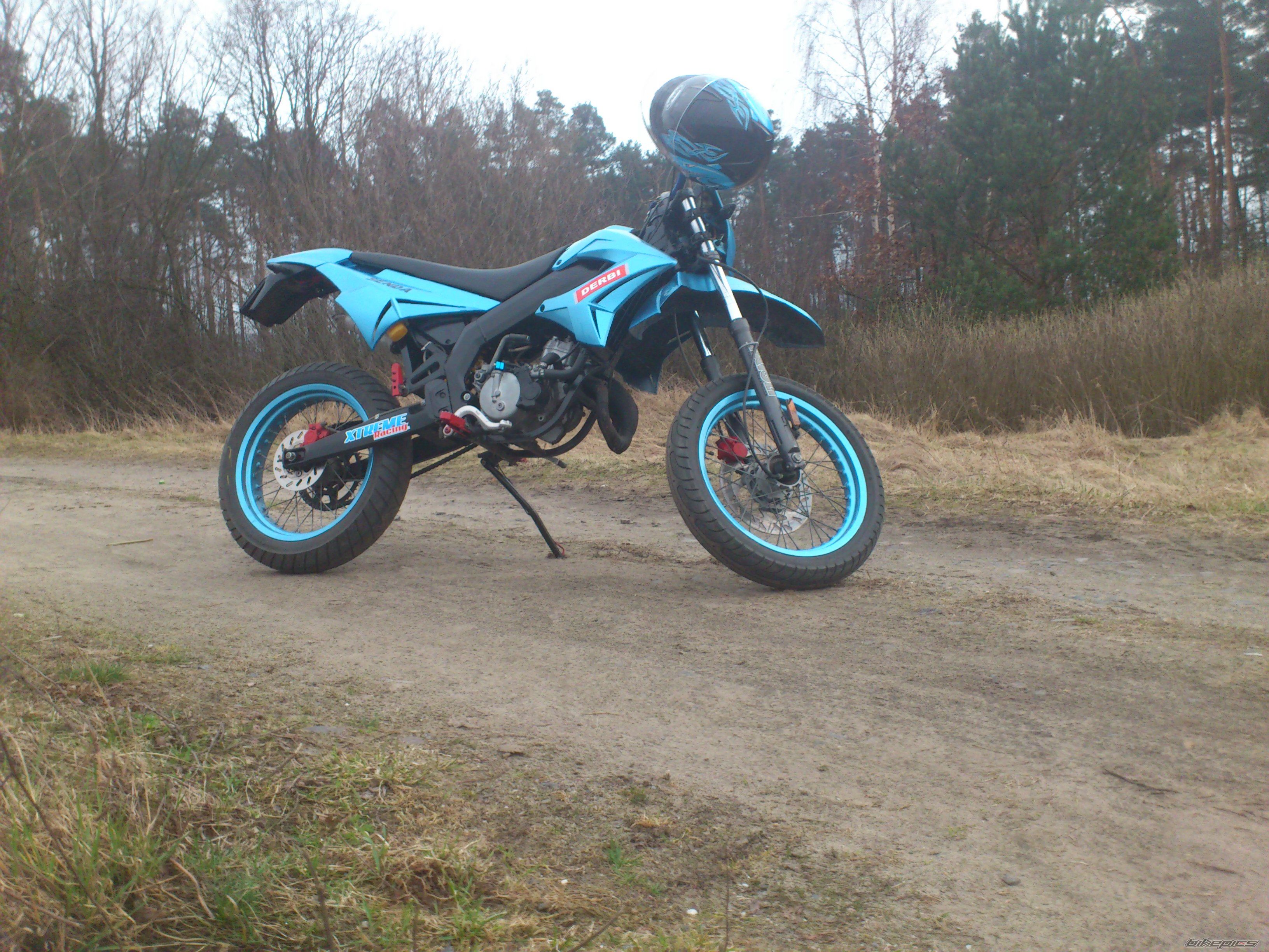 2004 DERBI SENDA SM 50 | Picture 2369845 motorcycle photo