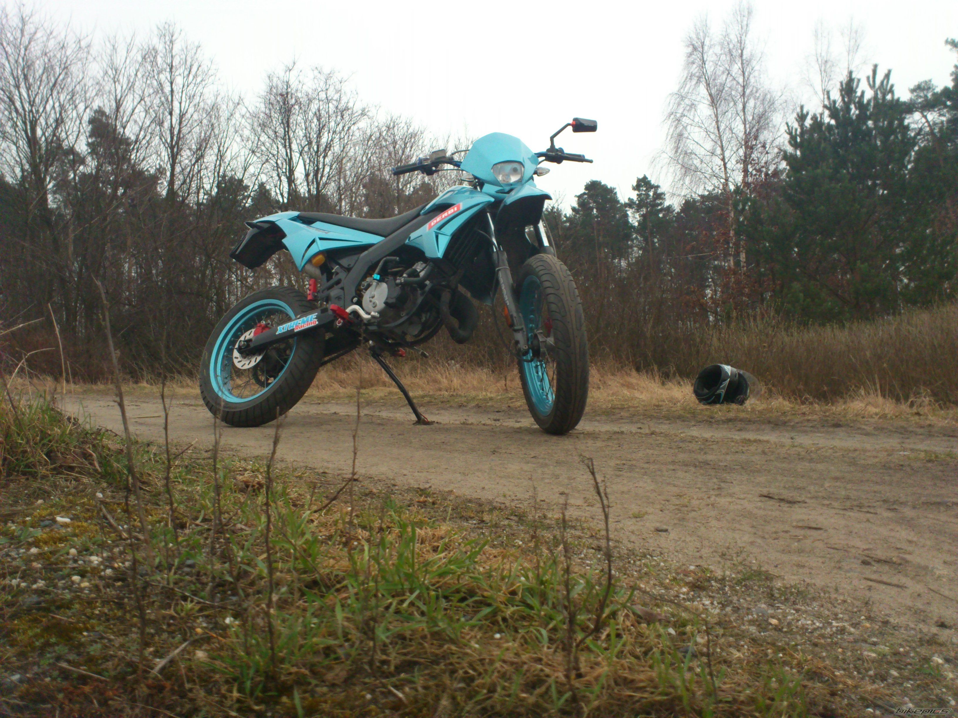 2004 DERBI SENDA SM 50 | Picture 2369856 motorcycle photo