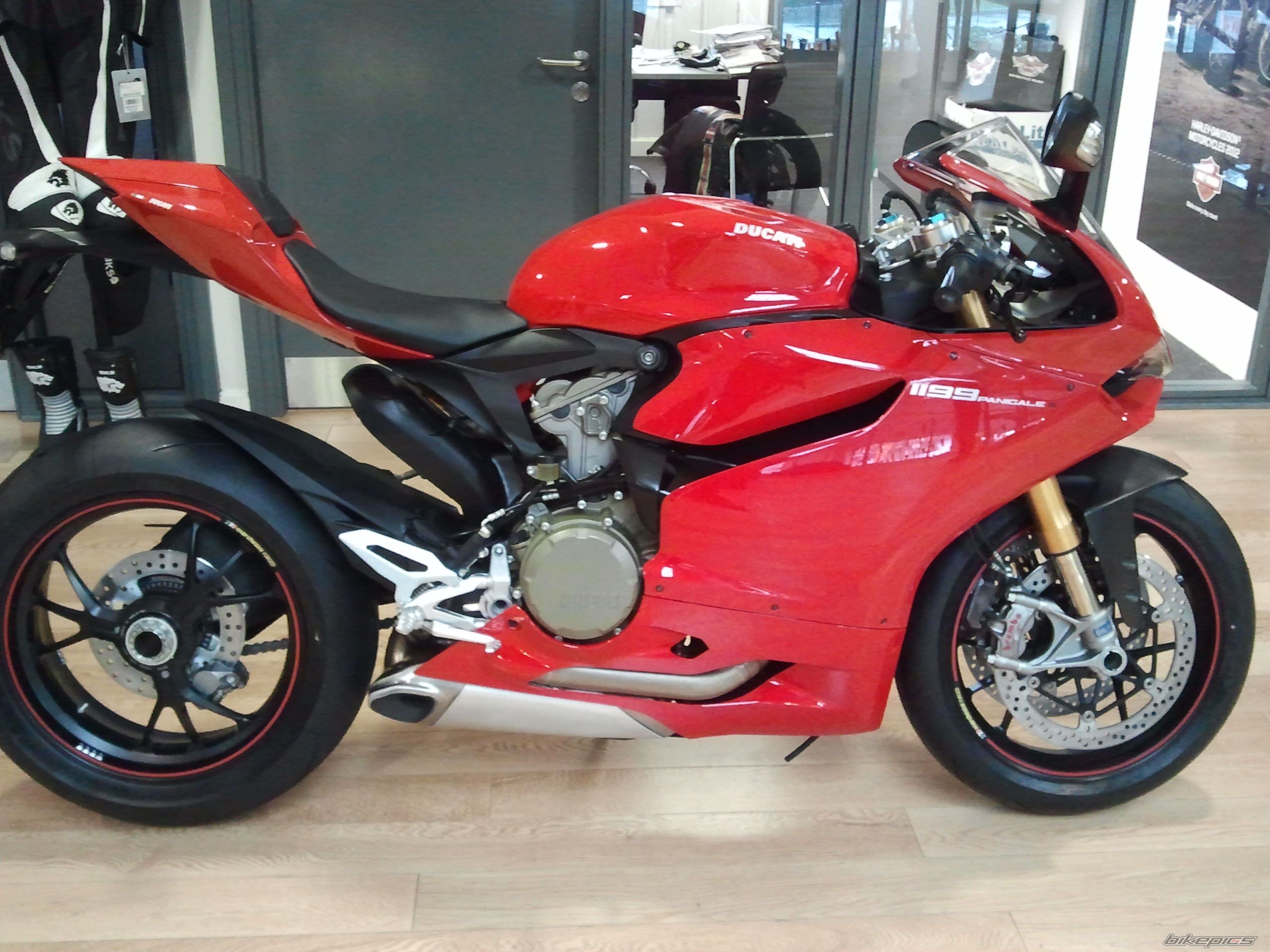 2012 DUCATI 1199 | Picture 2370029 motorcycle photo