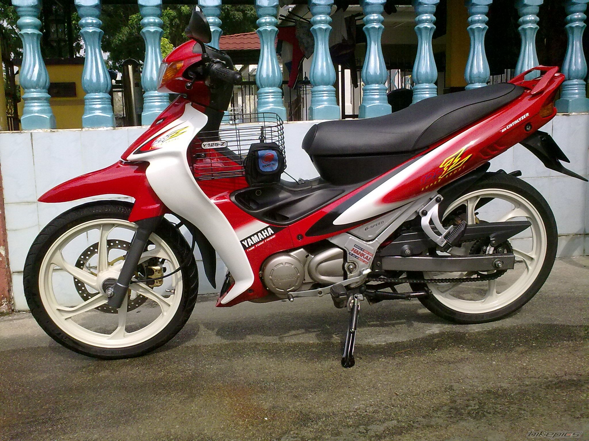 2012 YAMAHA 125 ZR | Picture 2370572 motorcycle photo