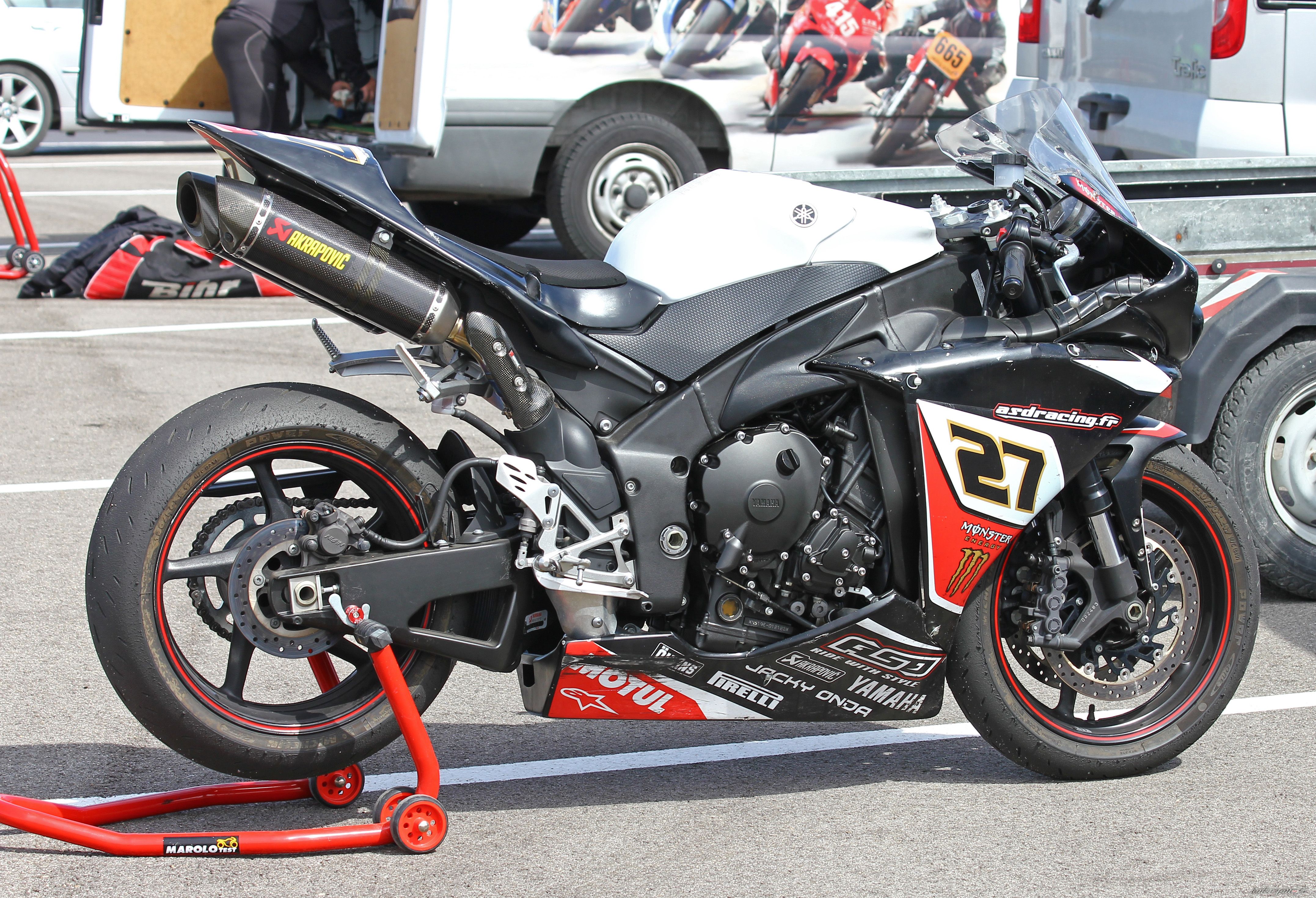 2009 YAMAHA YZF R1 | Picture 2371942 motorcycle photo