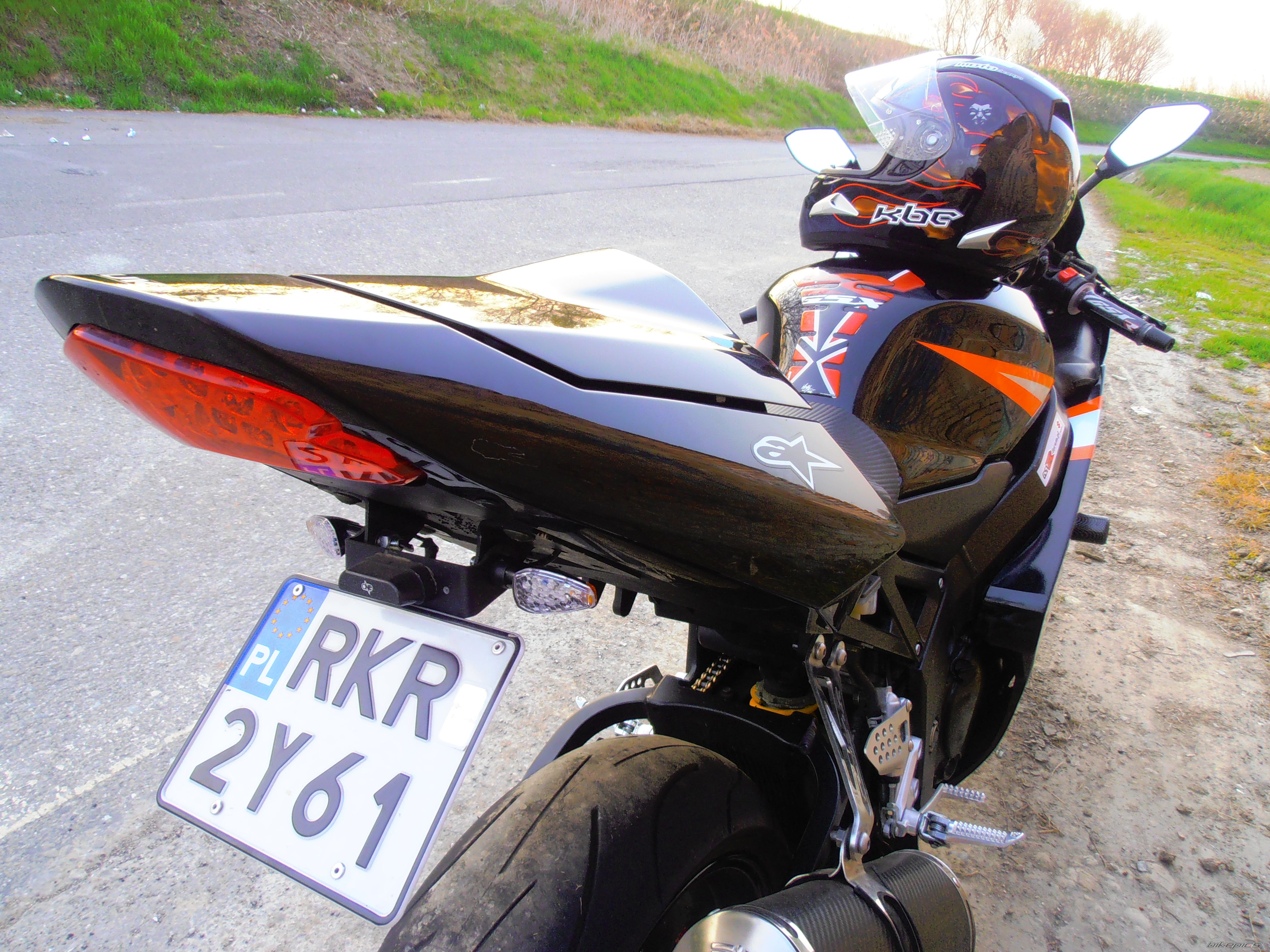 2004 SUZUKI GSX R 600 | Picture 2372086 motorcycle photo