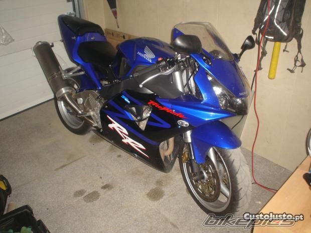 2002 HONDA CBR 900 | Picture 2372687 motorcycle photo