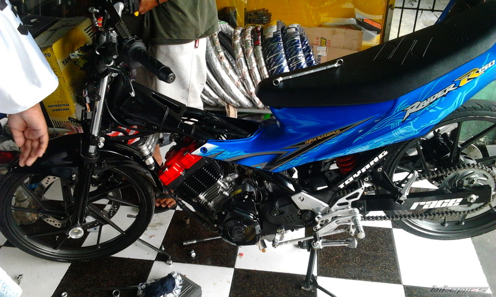    | Picture 2373153 motorcycle photo
