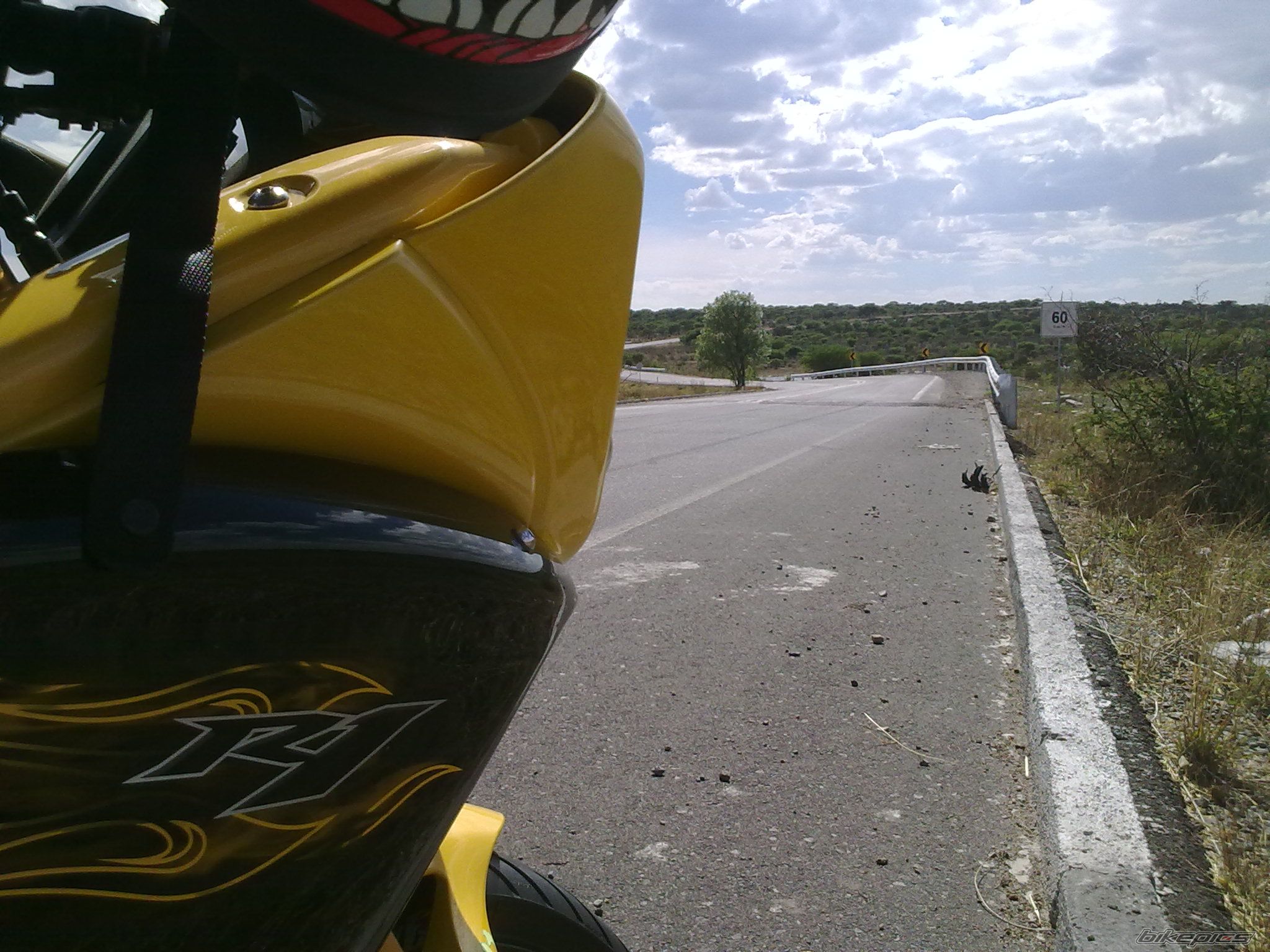2009 YAMAHA YZF R1 | Picture 2374779 motorcycle photo