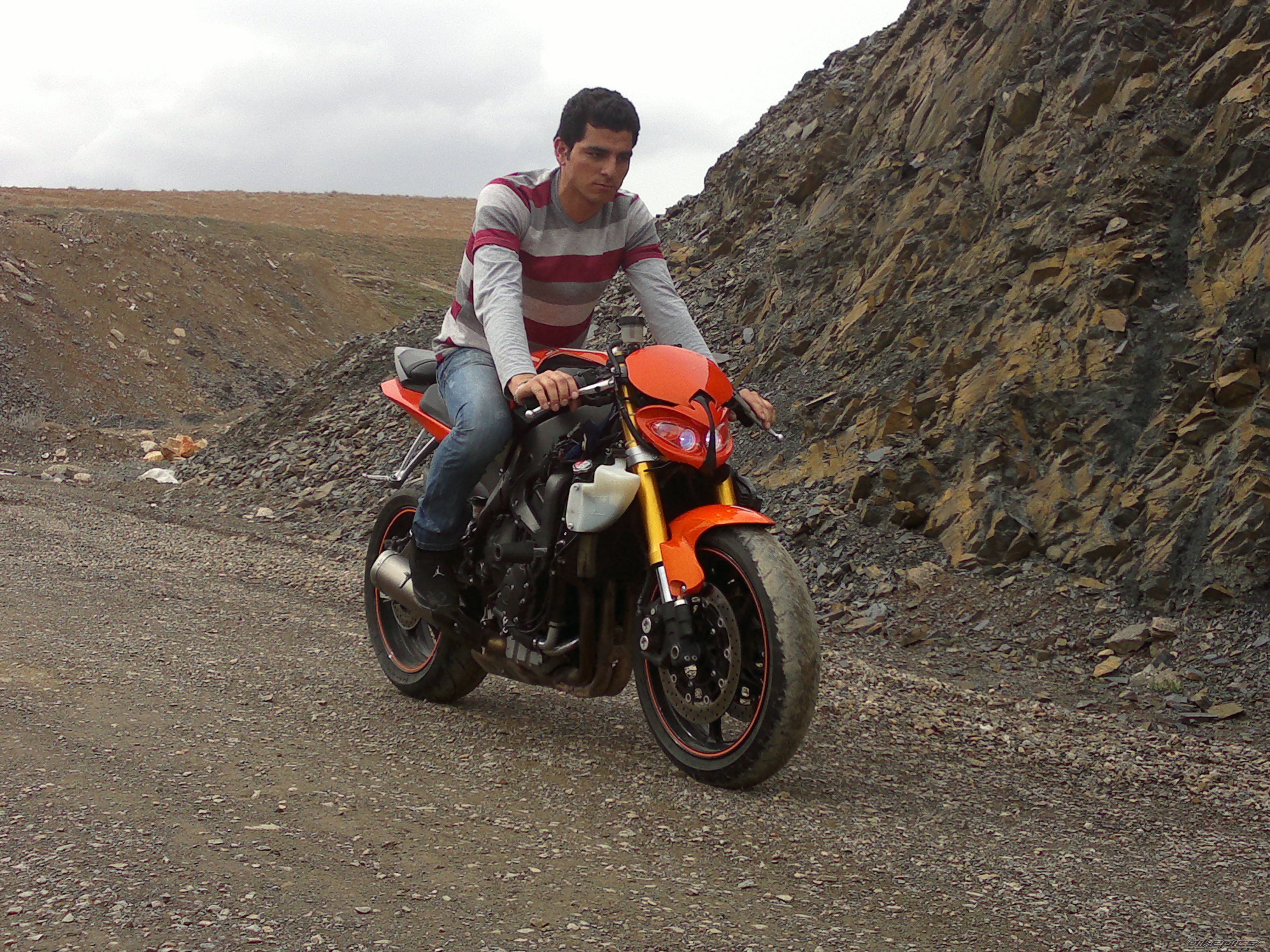 2011 YAMAHA YZF R6 | Picture 2374836 motorcycle photo