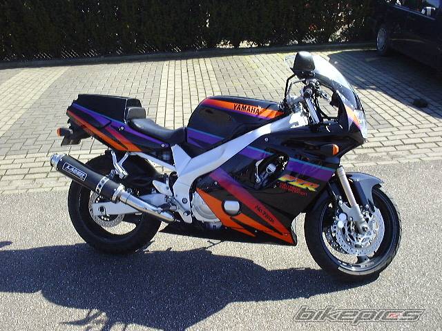 1995 YAMAHA FZR 600 | Picture 2375 motorcycle photo