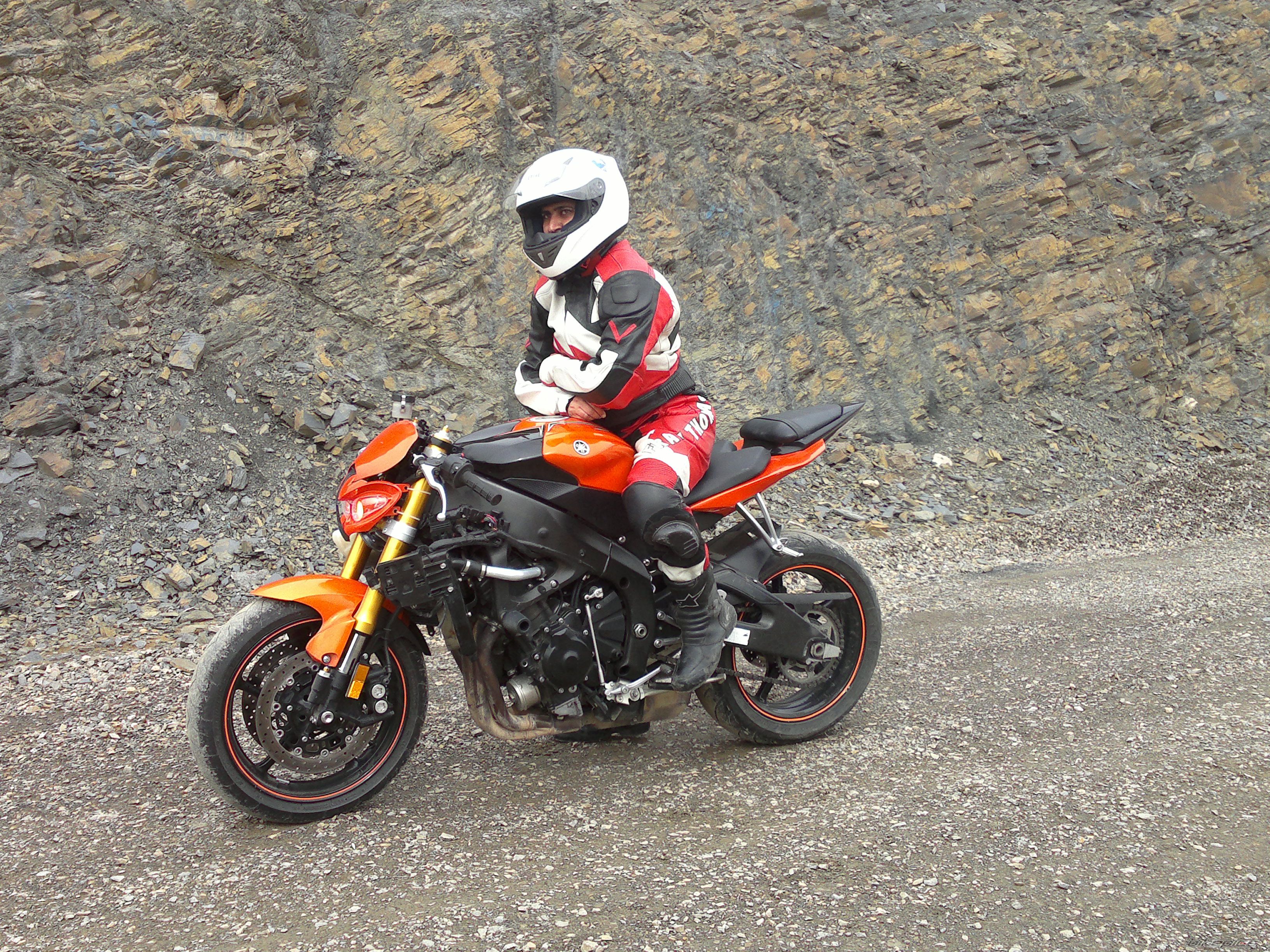 2011 YAMAHA YZF R6 | Picture 2375184 motorcycle photo