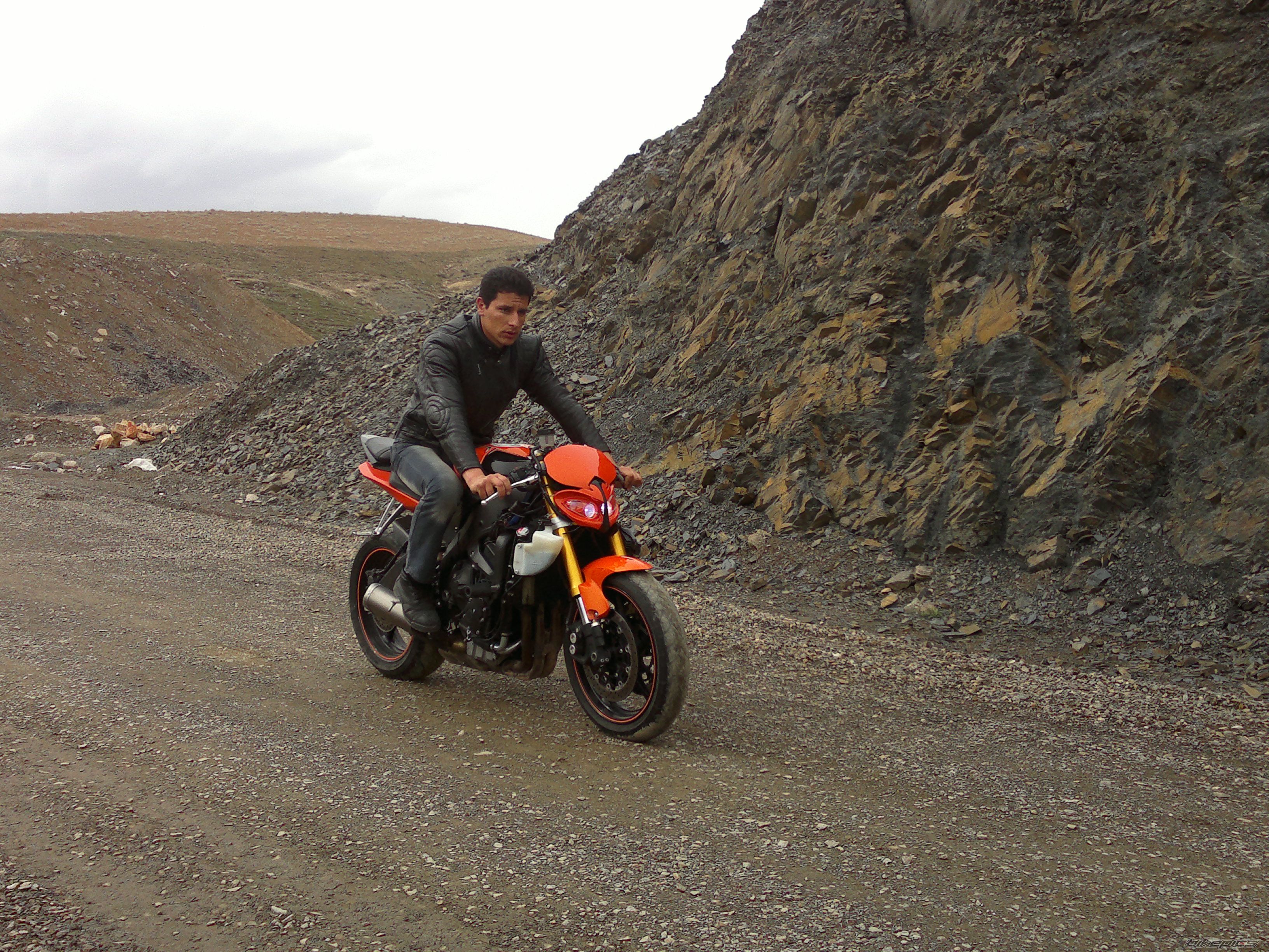 2011 YAMAHA YZF R6 | Picture 2375192 motorcycle photo