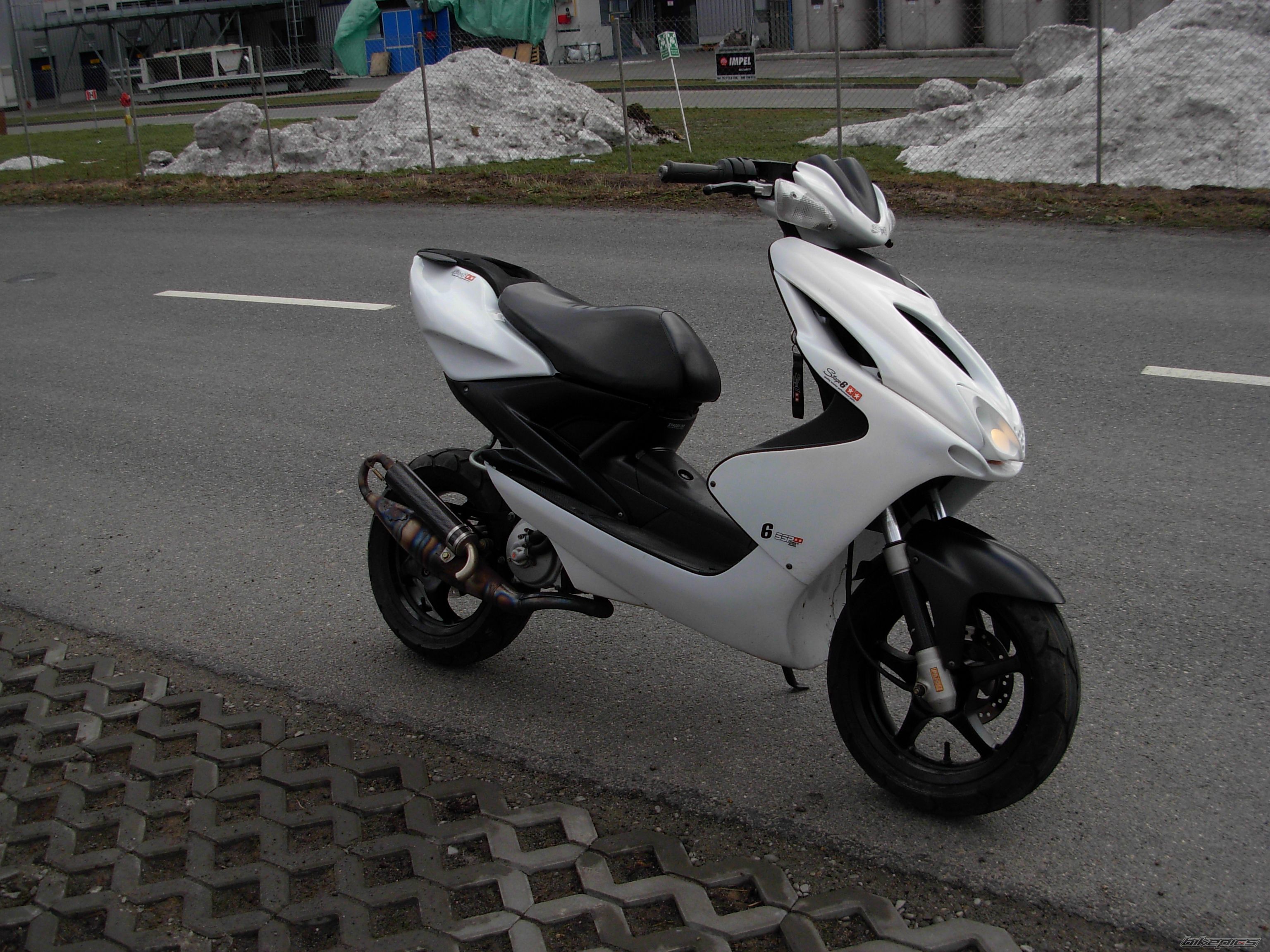 2001 YAMAHA AEROX 50 | Picture 2375348 motorcycle photo