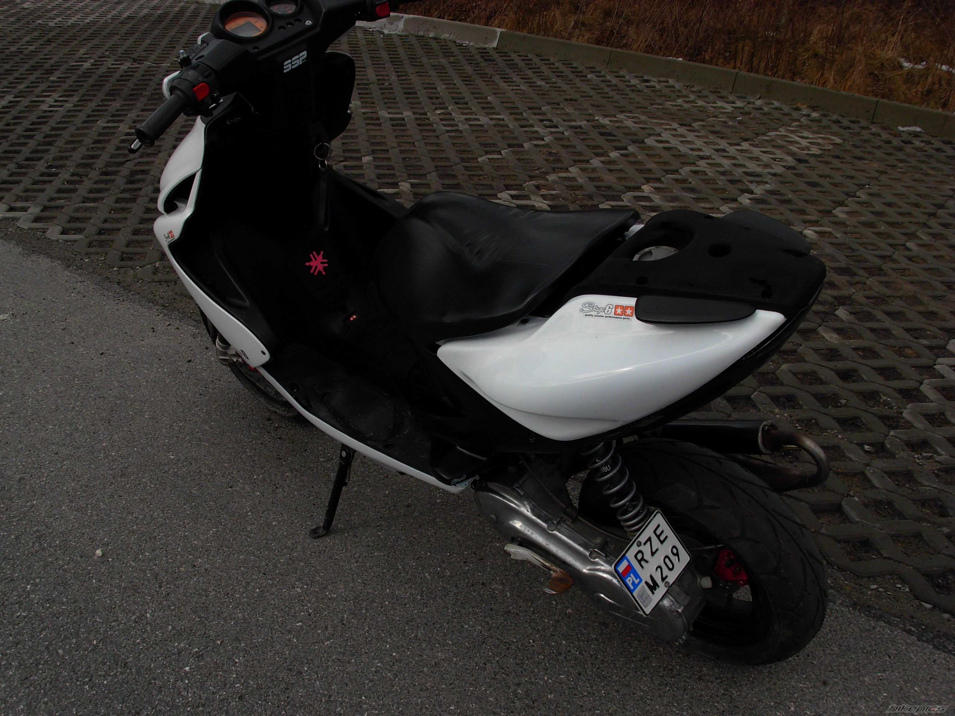 2001 YAMAHA AEROX 50 | Picture 2375353 motorcycle photo