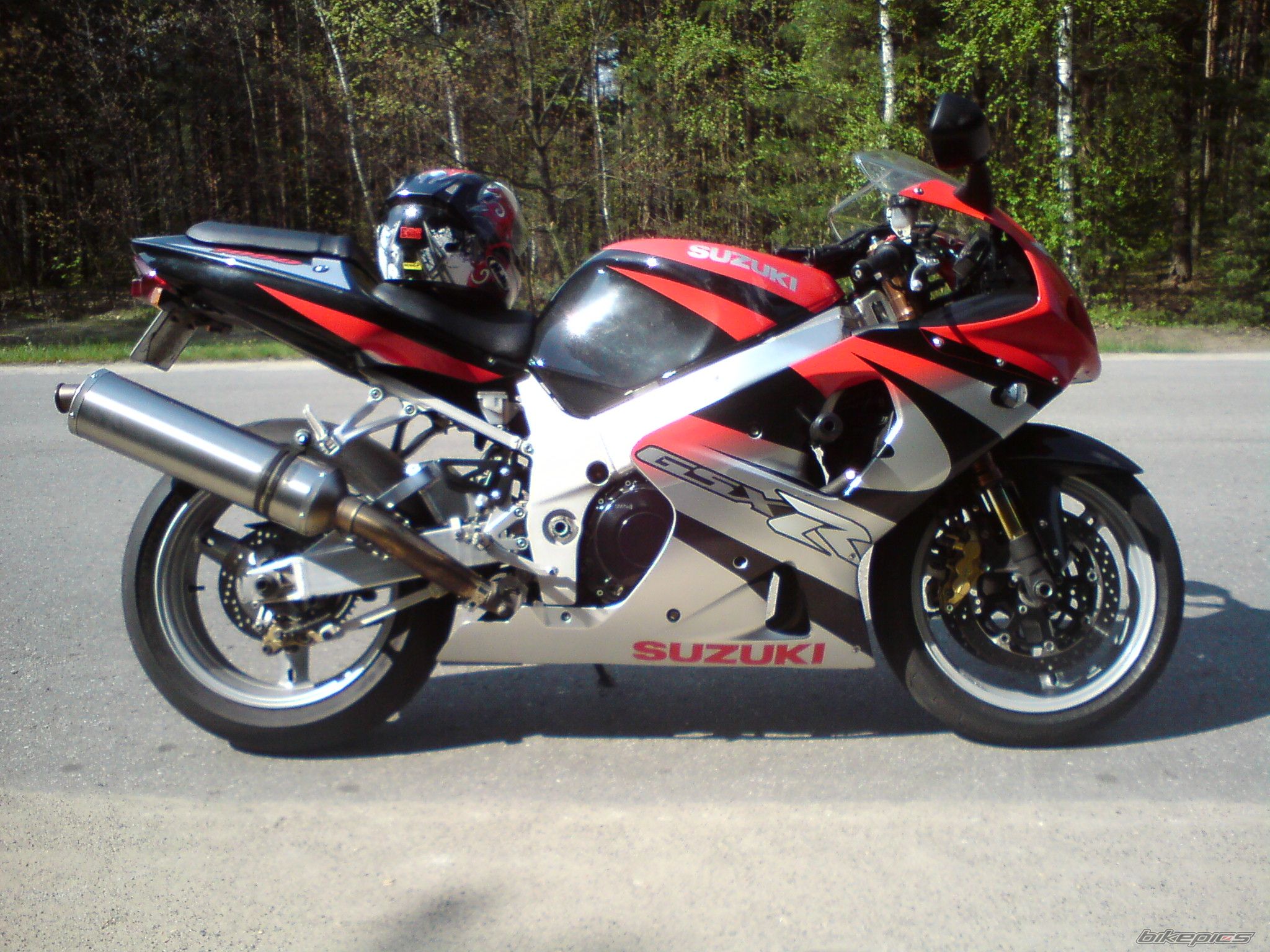 2001 SUZUKI GSX R 1000 | Picture 2375619 motorcycle photo