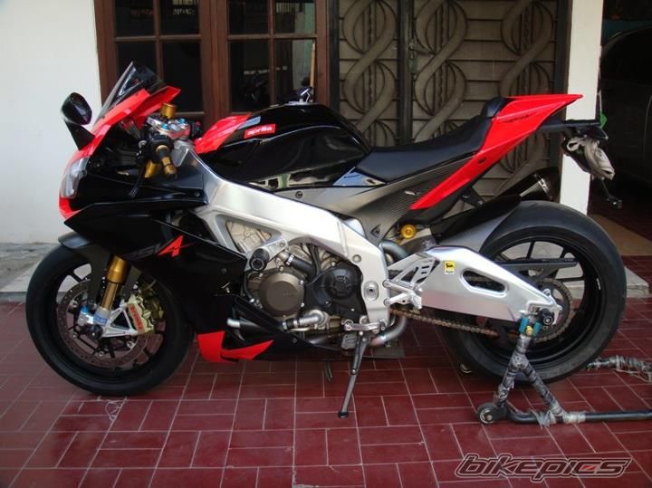 2011 APRILIA RSV4 | Picture 2378090 motorcycle photo