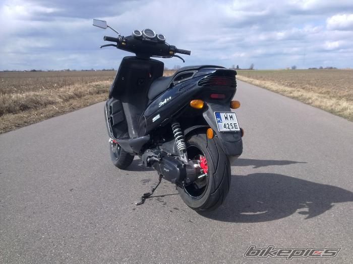 2006 MALAGUTI F 12 50 | Picture 2380273 motorcycle photo